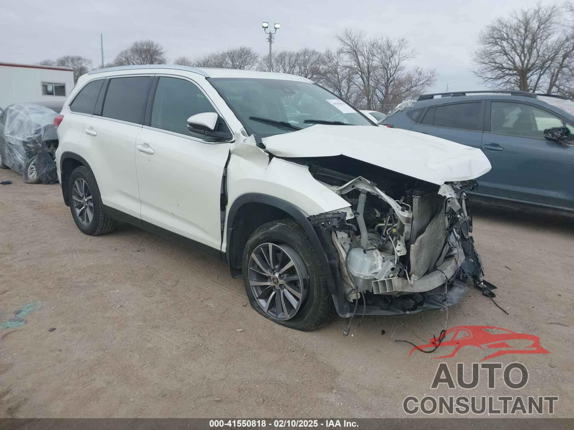 TOYOTA HIGHLANDER 2019 - 5TDJZRFH0KS628474