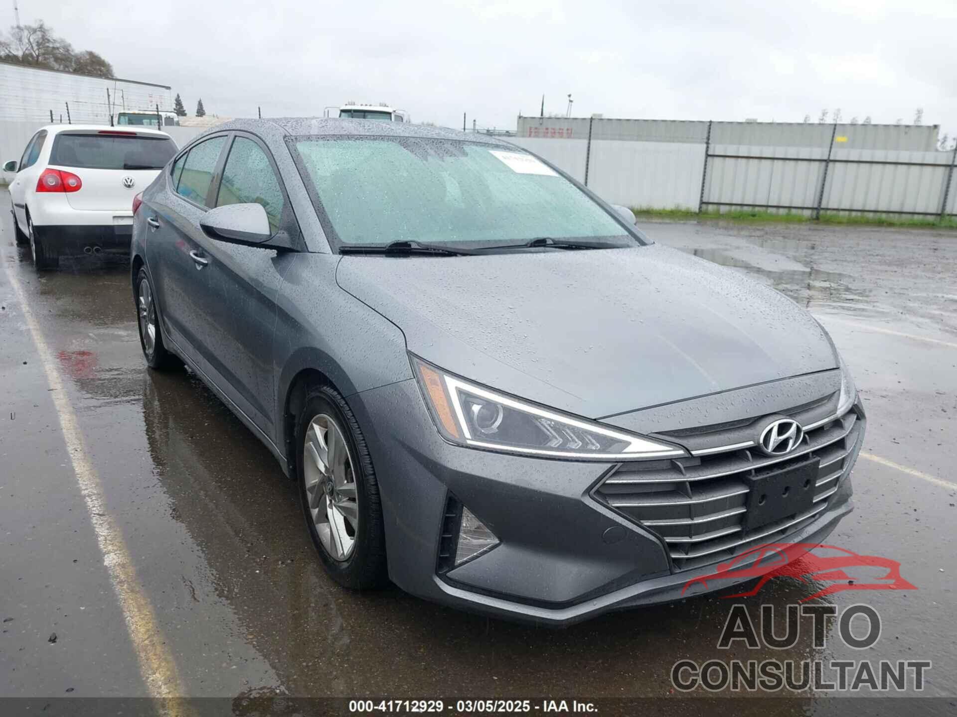 HYUNDAI ELANTRA 2019 - KMHD84LF5KU749255