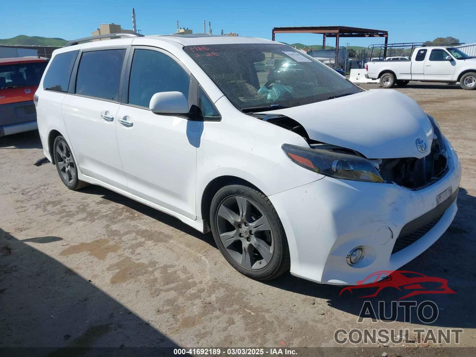 TOYOTA SIENNA 2016 - 5TDXK3DC4GS700786