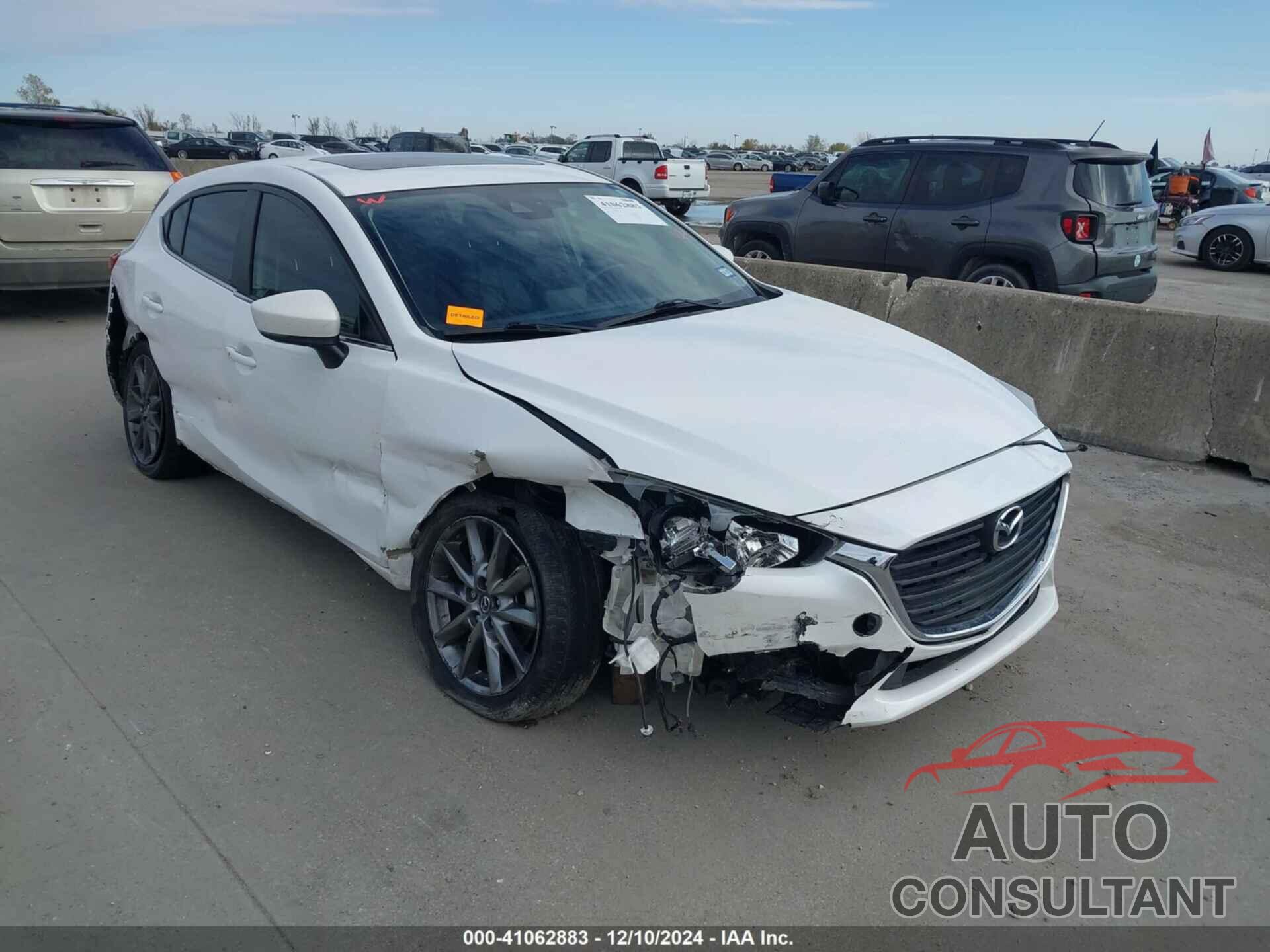 MAZDA MAZDA3 2018 - 3MZBN1L3XJM167614