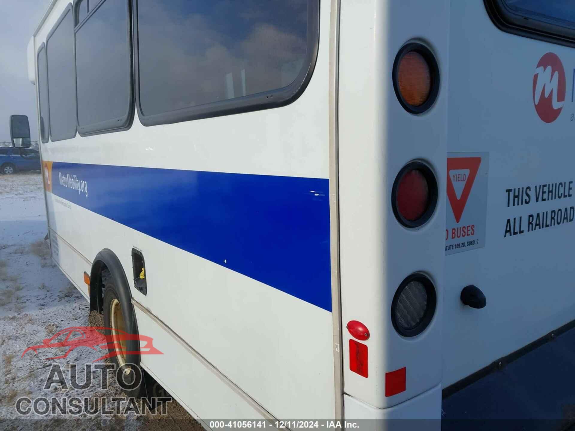 FORD E-450 CUTAWAY 2017 - 1FDFE4FS4HDC36789
