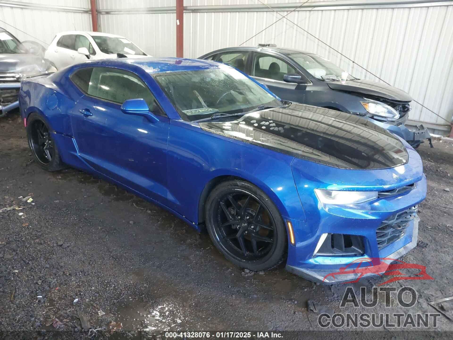 CHEVROLET CAMARO 2018 - 1G1FB1RS4J0145390