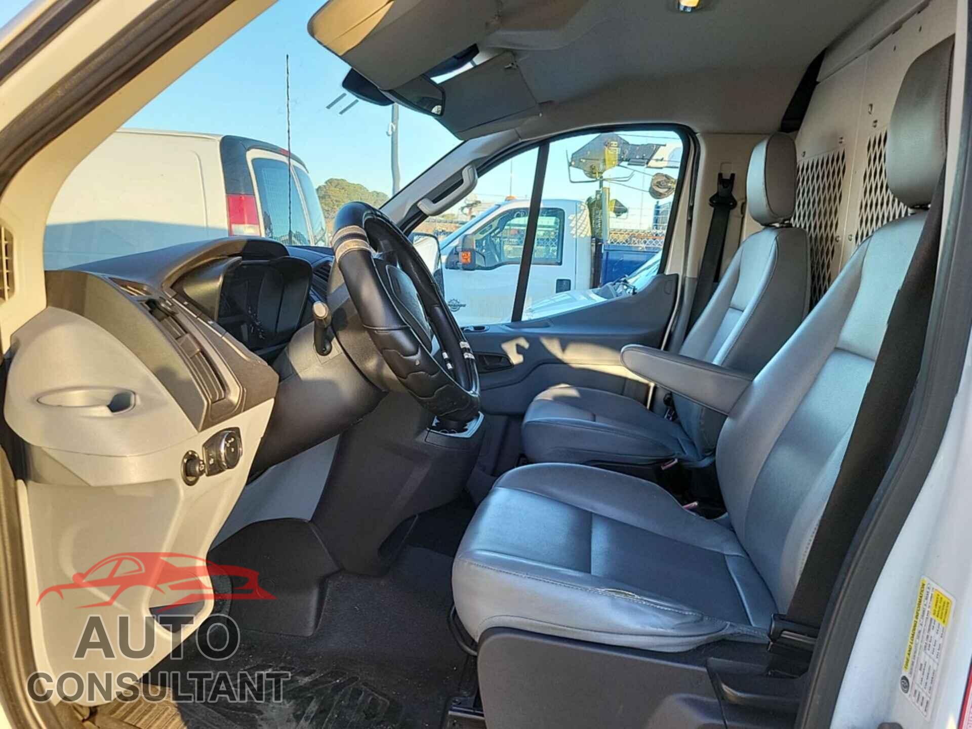 FORD TRANSIT-150 2015 - 1FTNE2YM7FKB32437