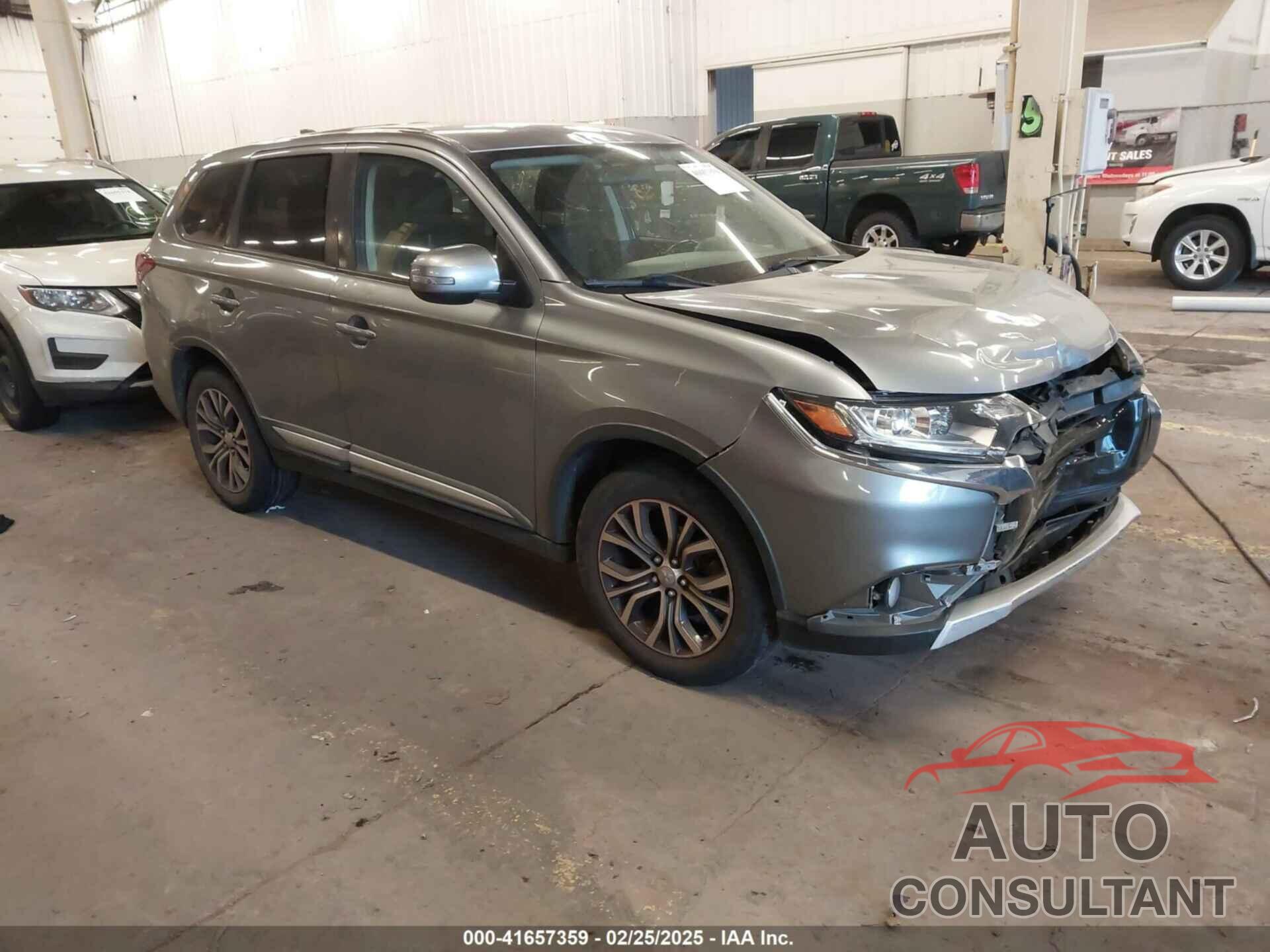 MITSUBISHI OUTLANDER 2017 - JA4AD3A33HZ043705