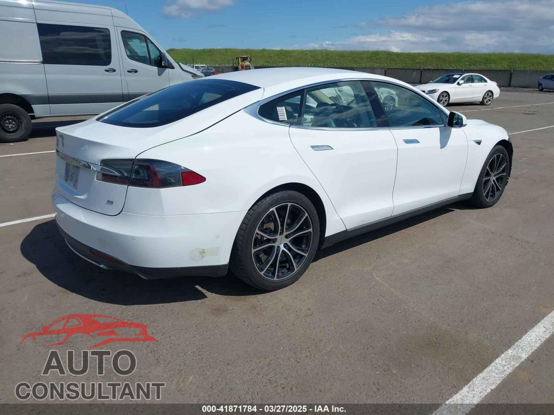 TESLA MODEL S 2014 - 5YJSA1H10EFP56526