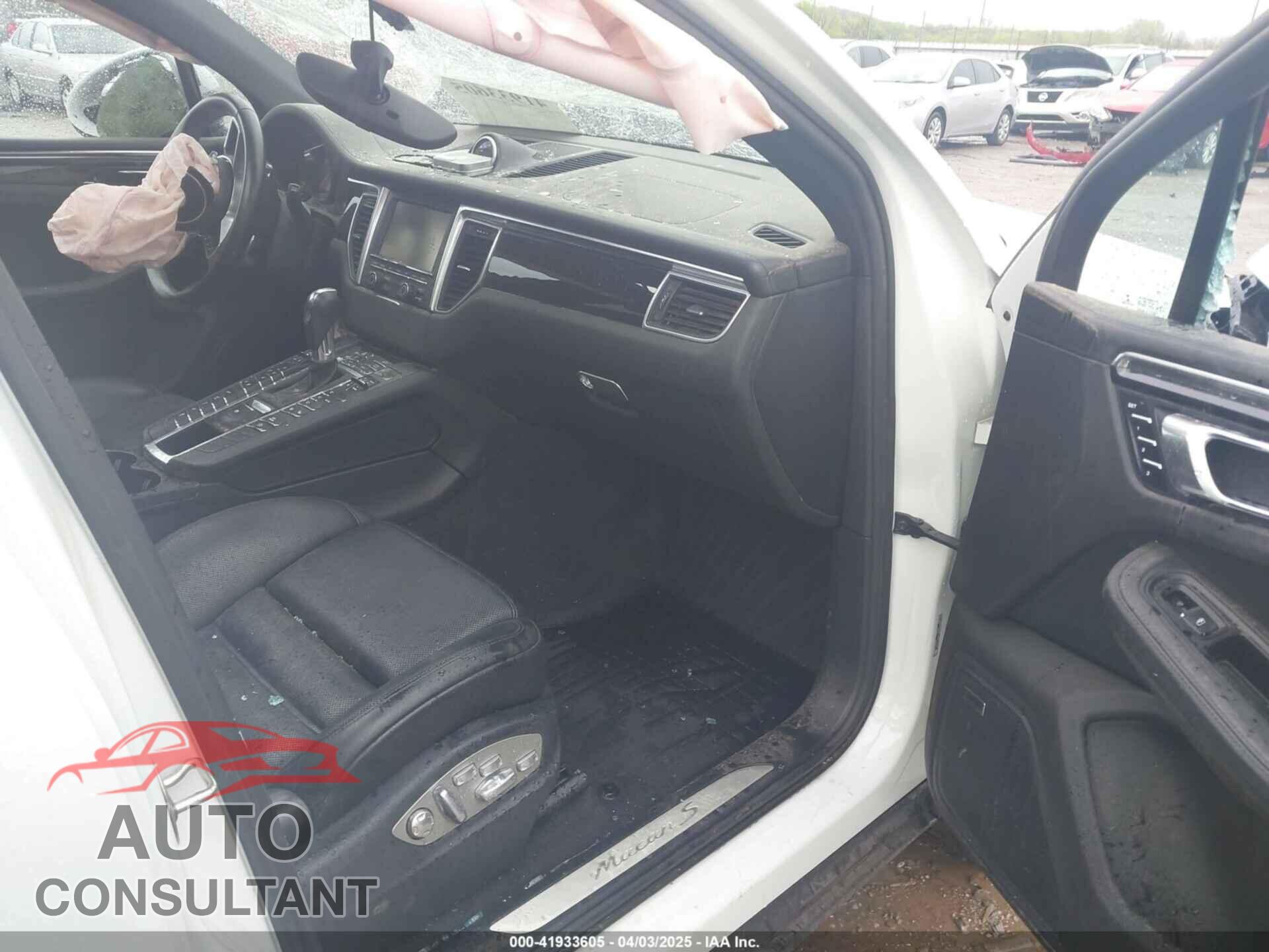 PORSCHE MACAN 2015 - WP1AB2A50FLB41757