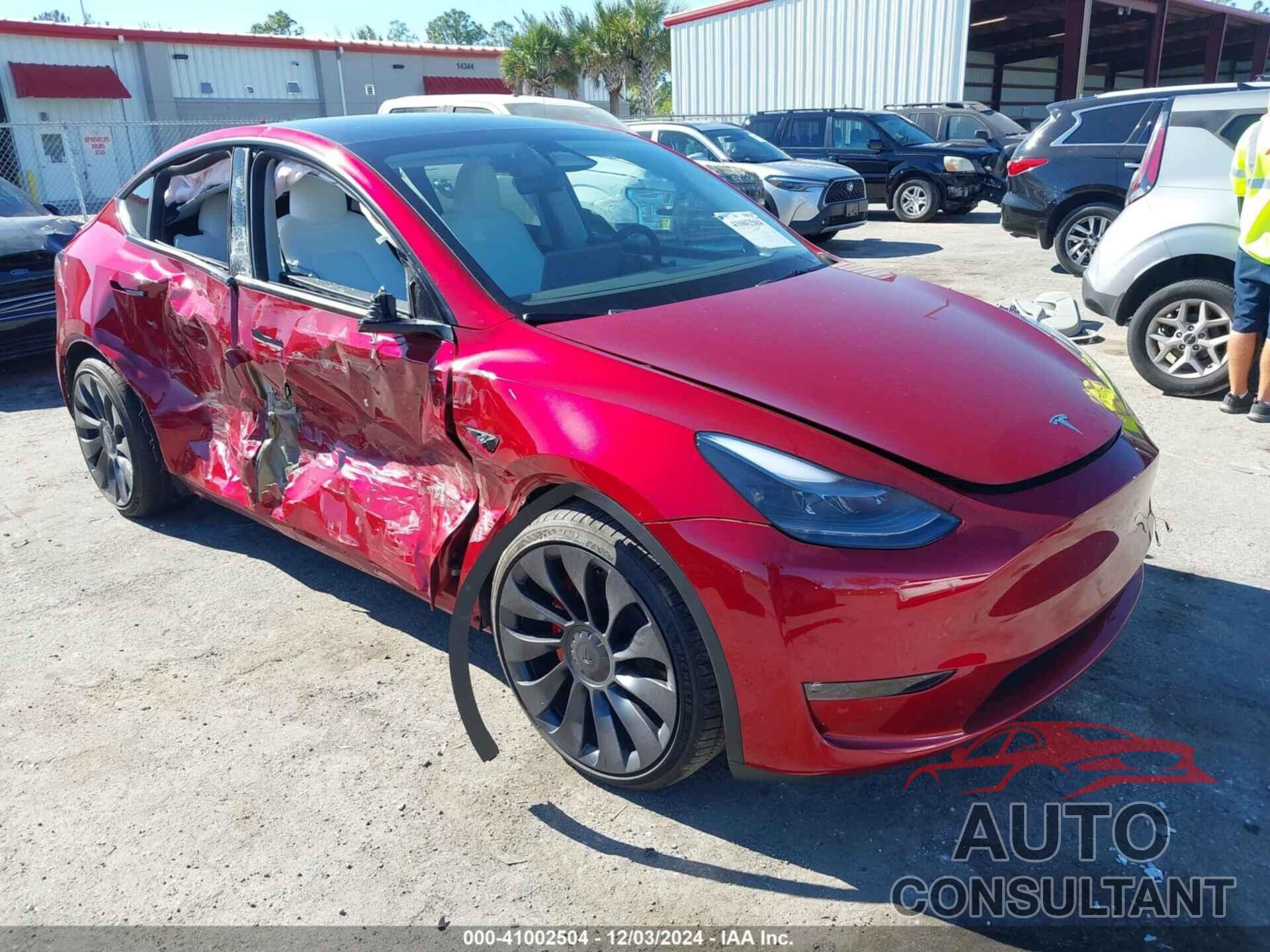 TESLA MODEL Y 2024 - 7SAYGDEF5RF044807