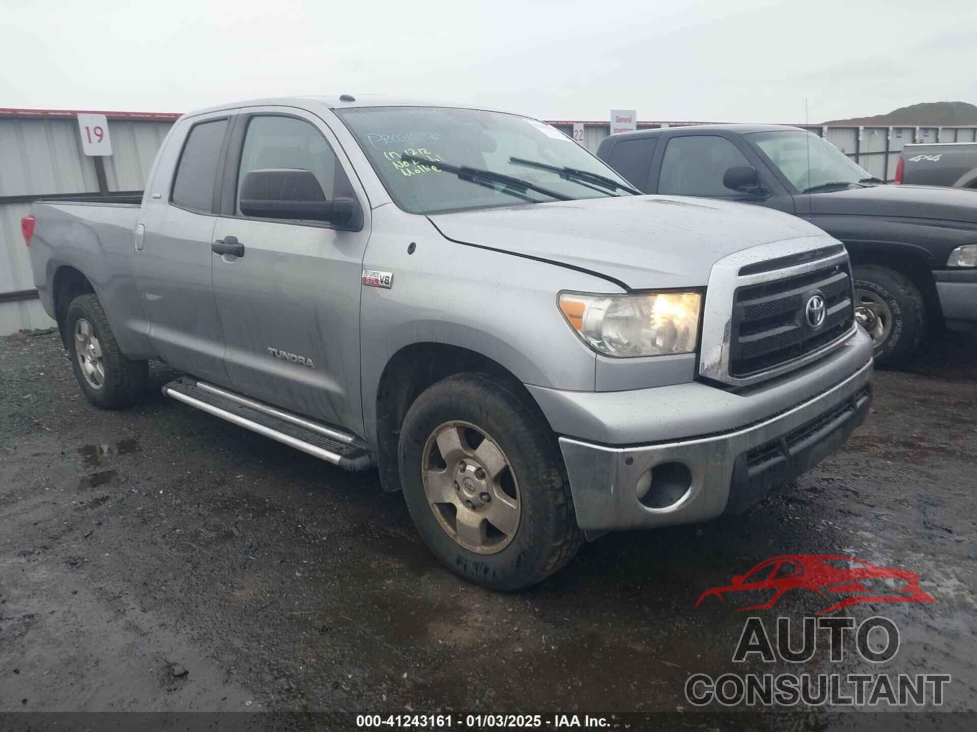 TOYOTA TUNDRA 2011 - 5TFRY5F19BX111931