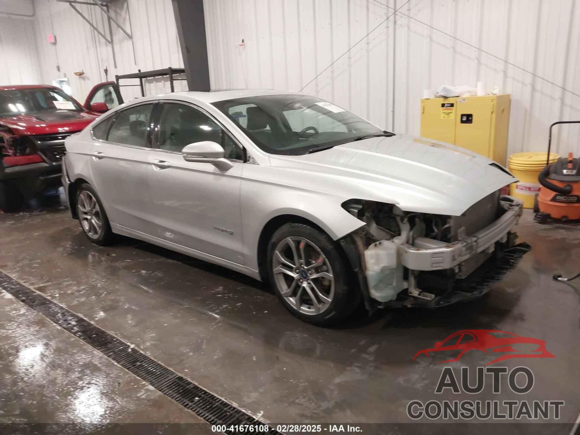 FORD FUSION HYBRID 2019 - 3FA6P0RU9KR105317