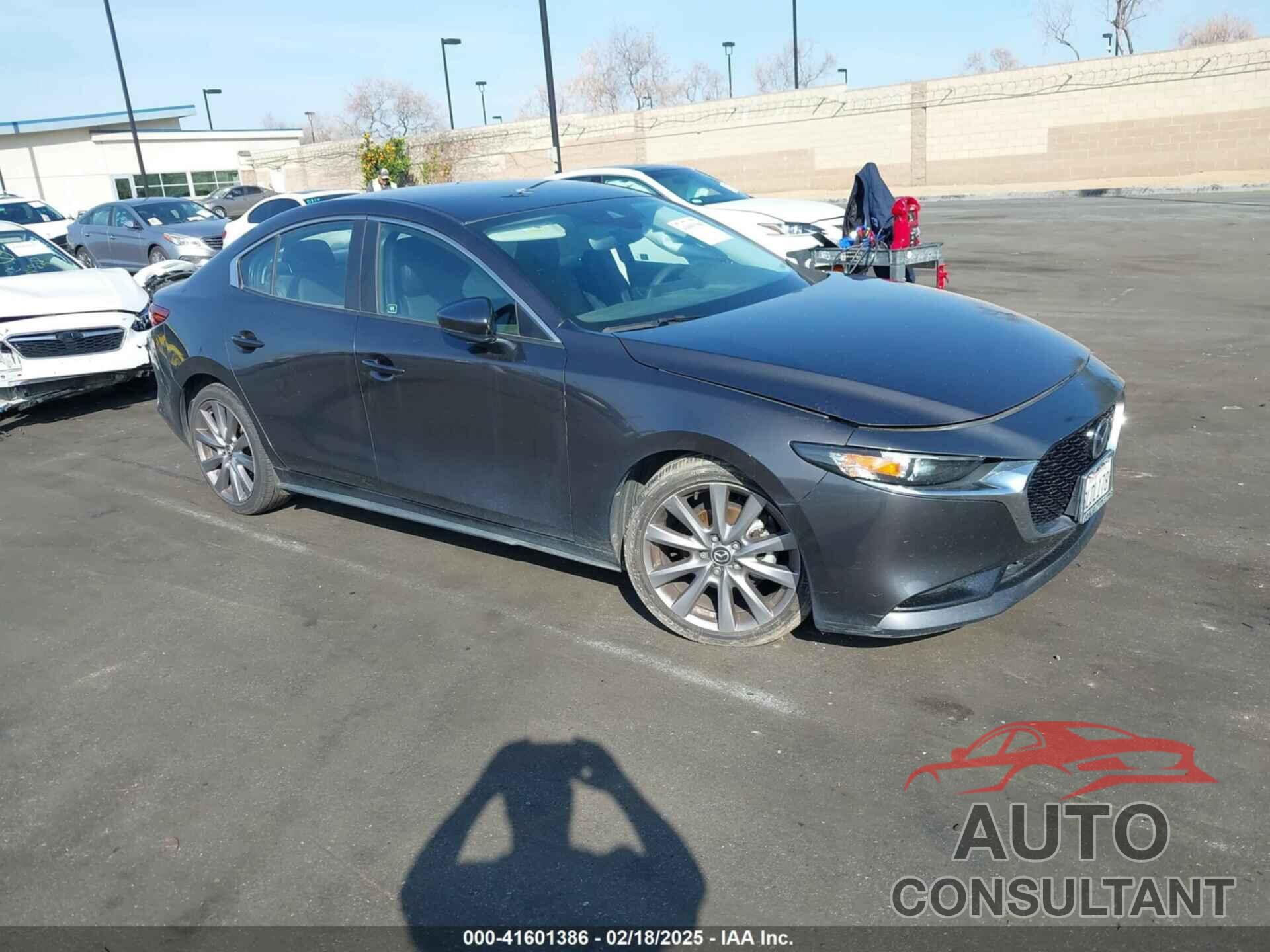 MAZDA MAZDA3 2019 - 3MZBPAAL1KM105498