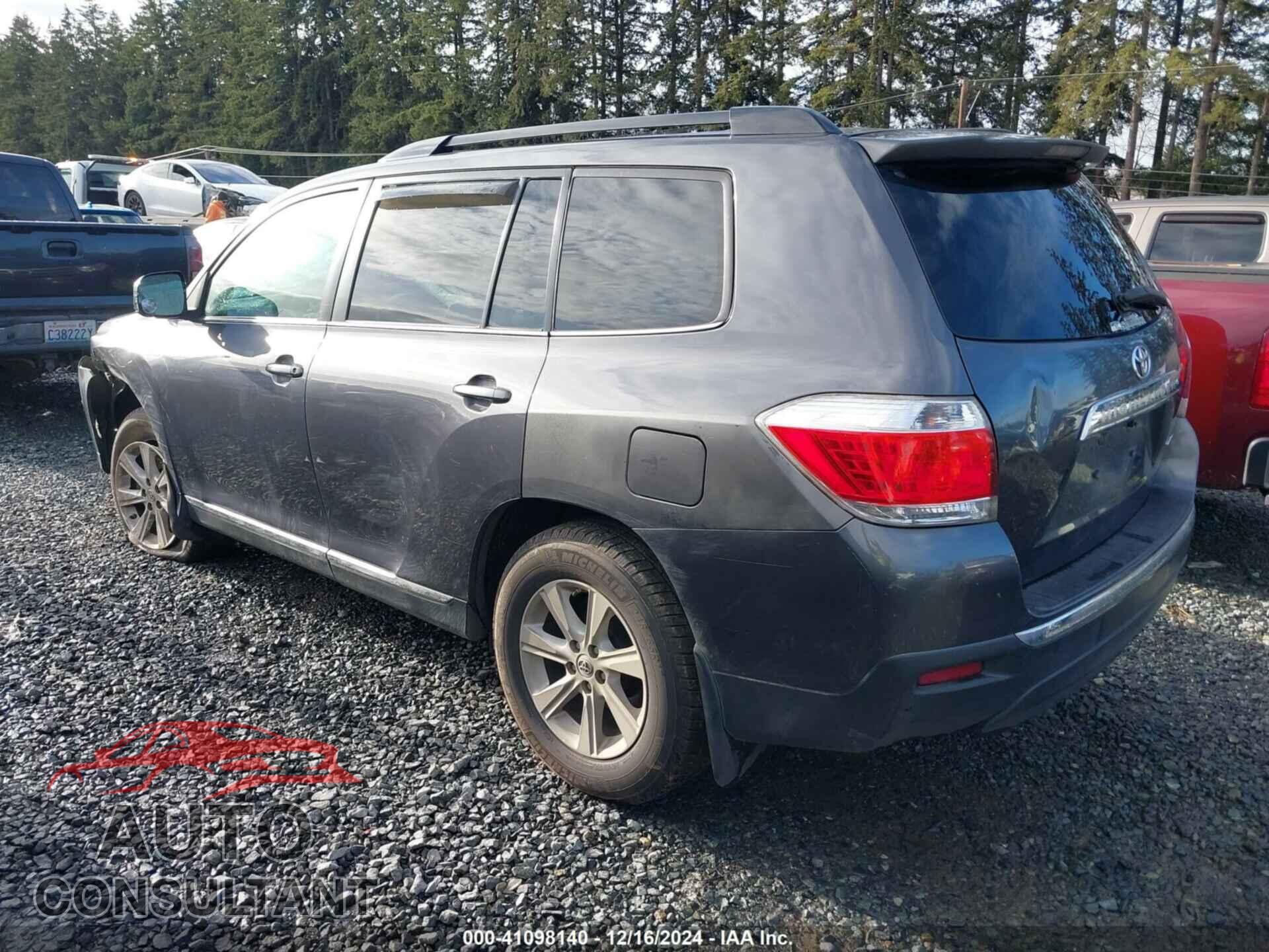 TOYOTA HIGHLANDER 2013 - 5TDBK3EH8DS187624