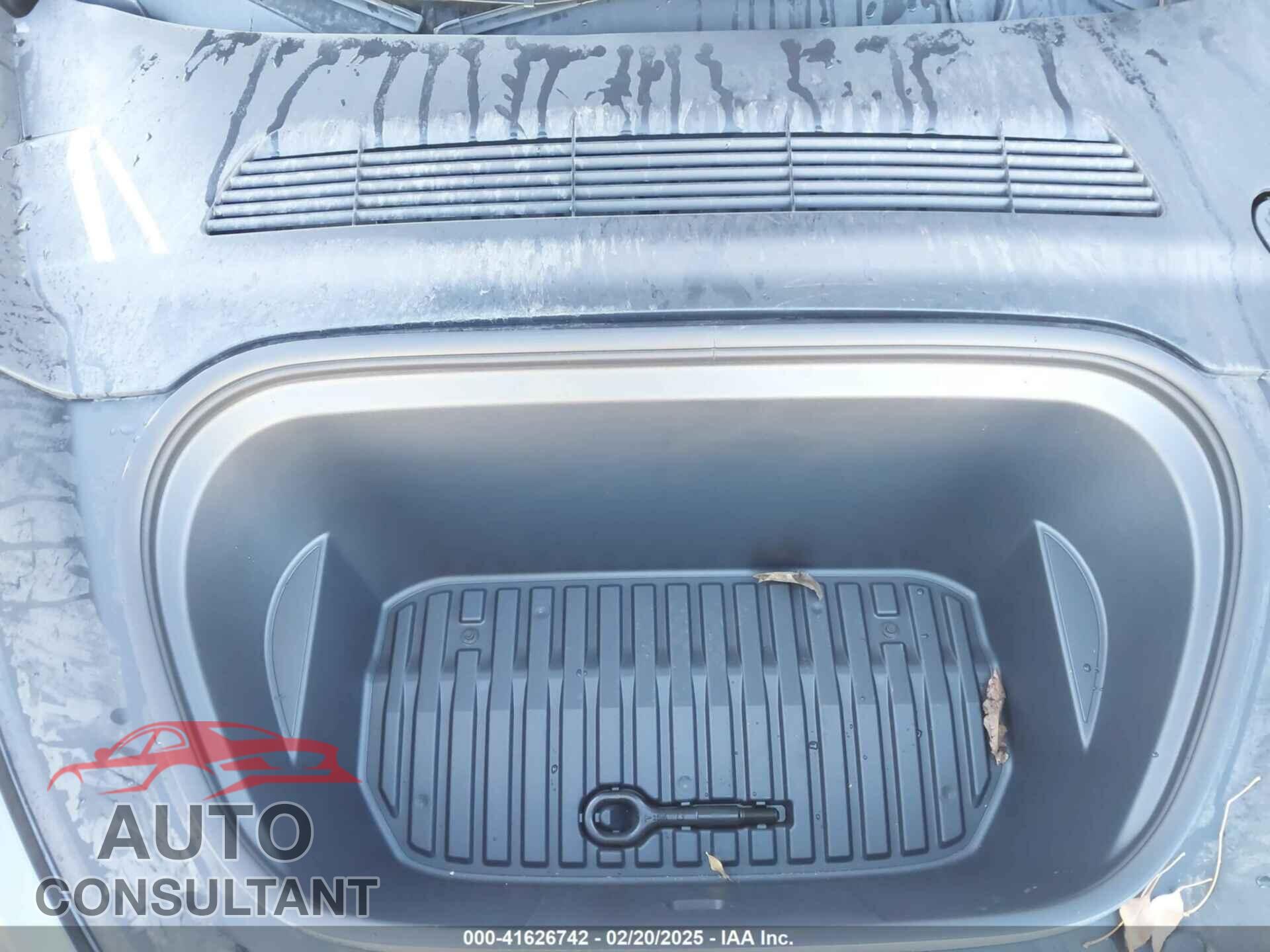 TESLA MODEL Y 2023 - 7SAYGDEE7PF980156