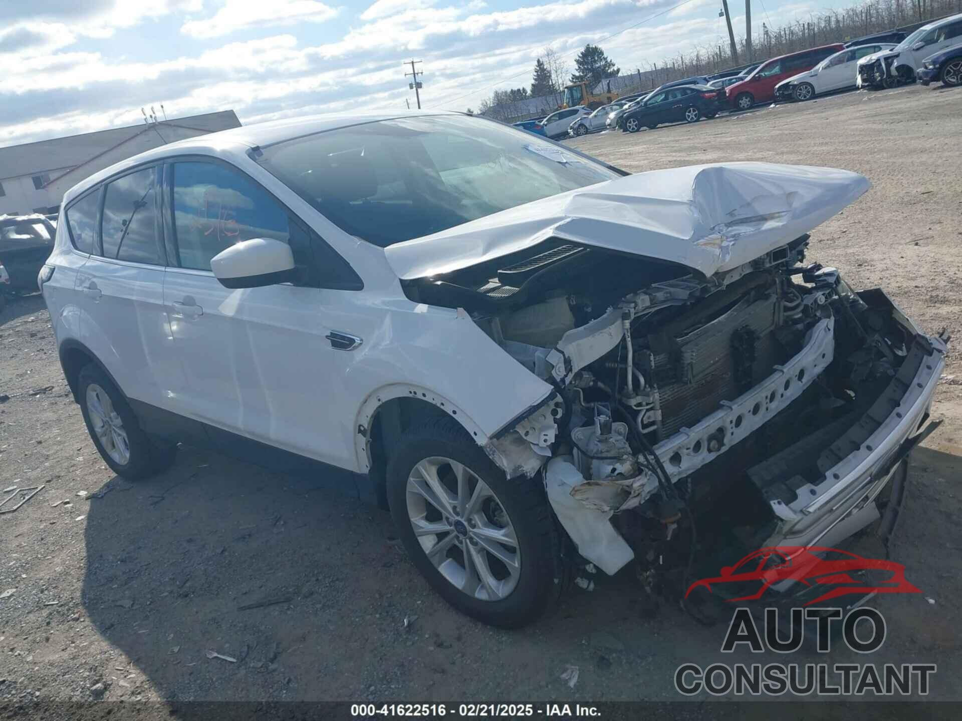 FORD ESCAPE 2017 - 1FMCU9GD0HUC36663