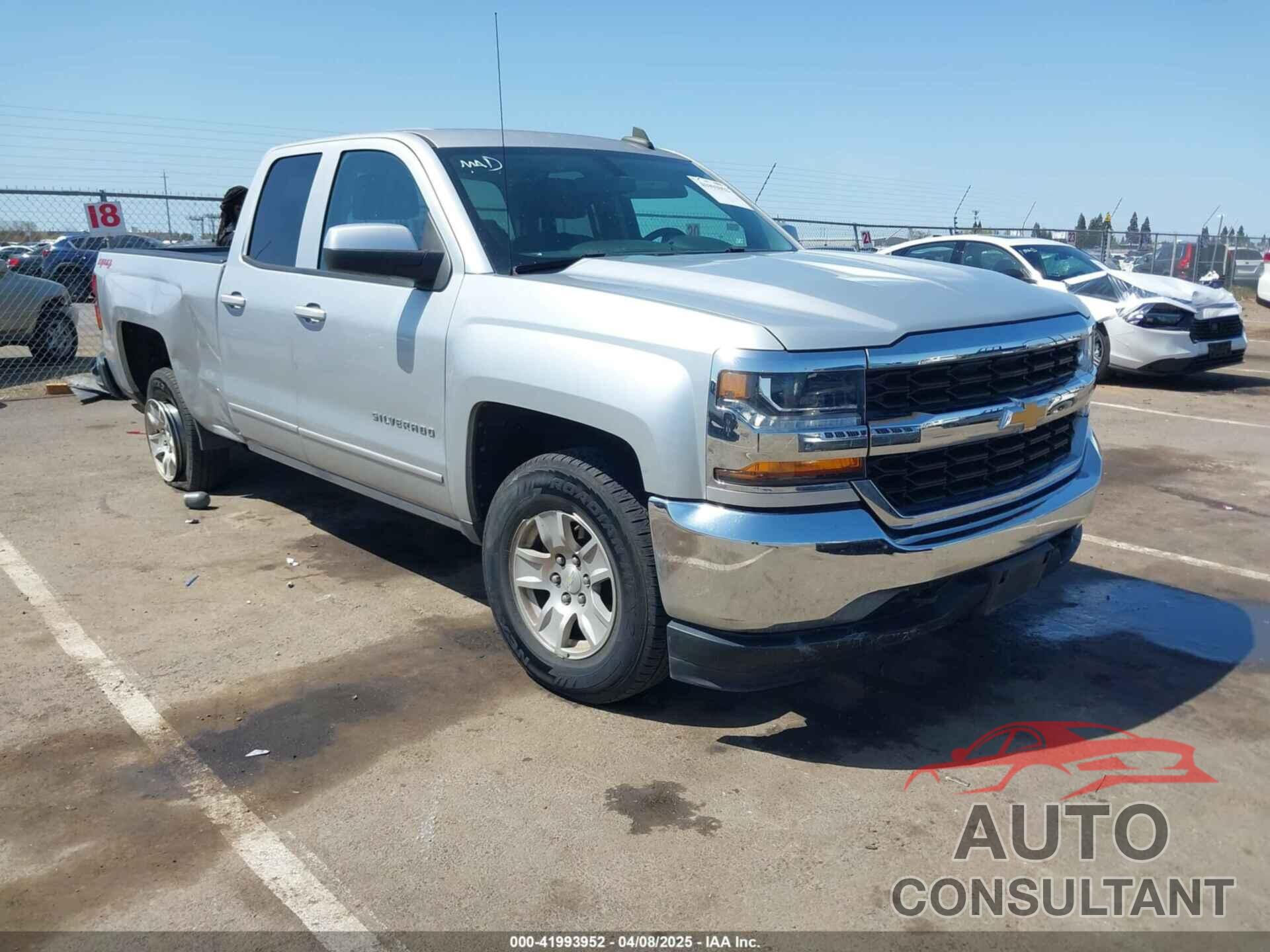 CHEVROLET SILVERADO 1500 2018 - 1GCVKREC1JZ362116