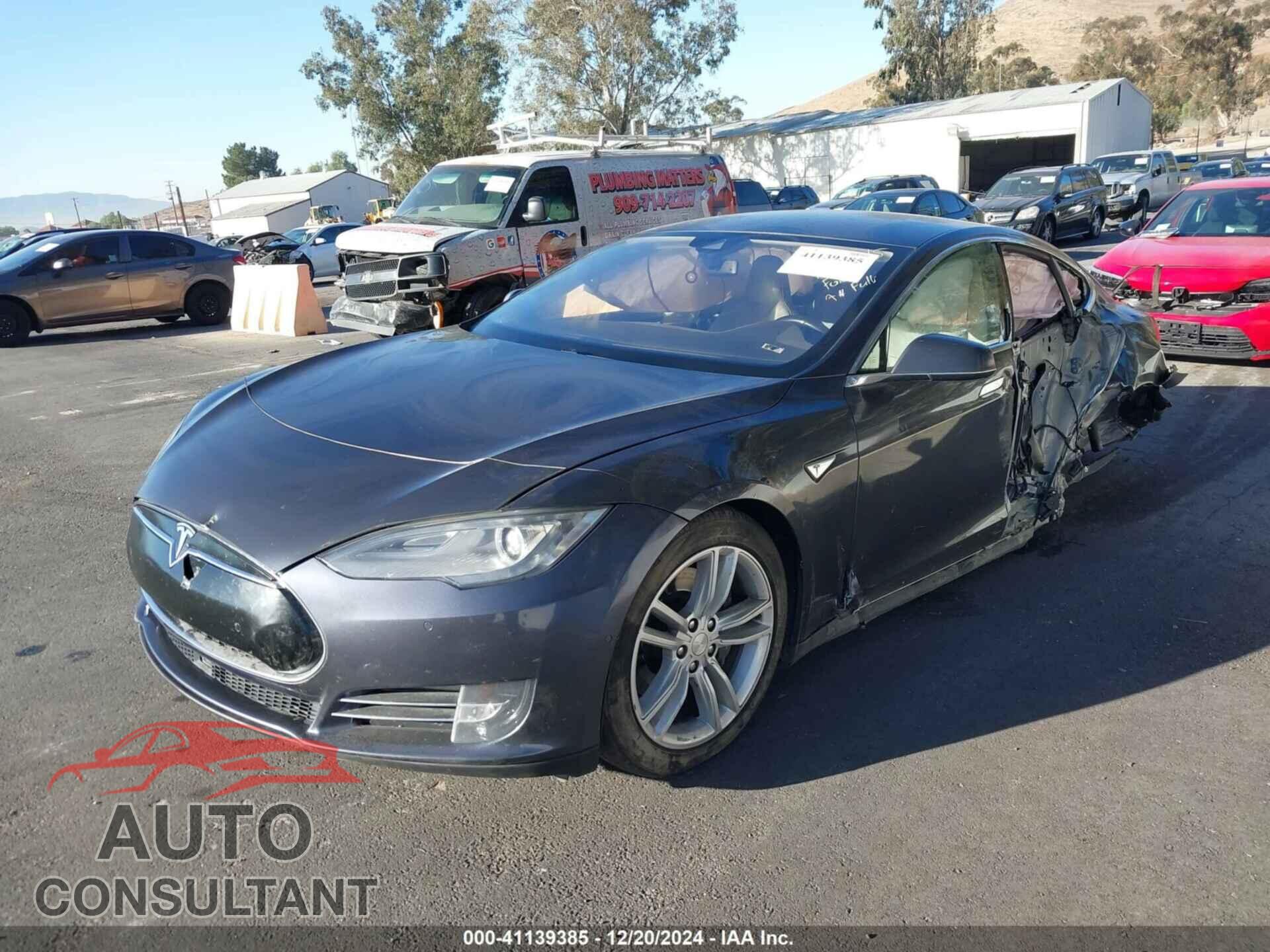 TESLA MODEL S 2015 - 5YJSA1E20FF110059
