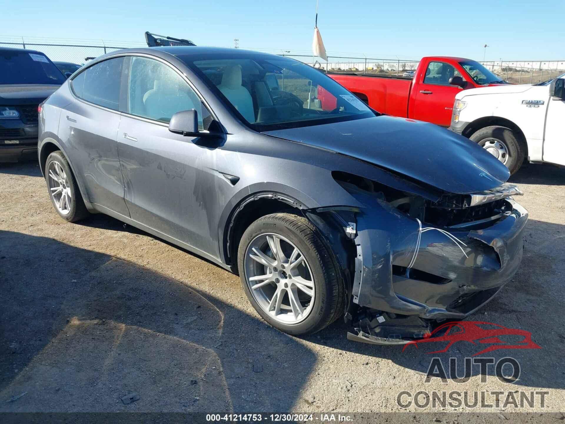 TESLA MODEL Y 2023 - 7SAYGDEE2PA195802