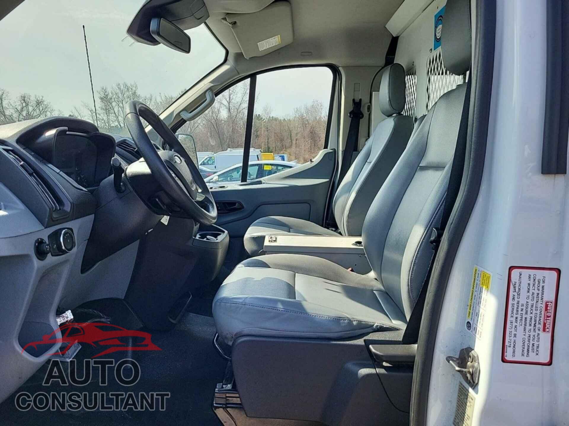 FORD TRANSIT 2017 - 1FTYE1YM5HKA82518