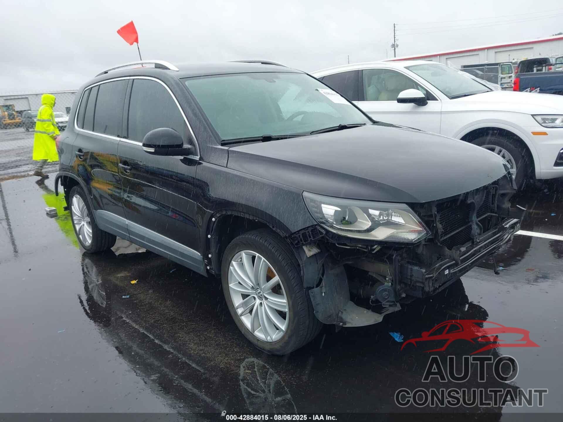 VOLKSWAGEN TIGUAN 2016 - WVGAV7AX1GW579478