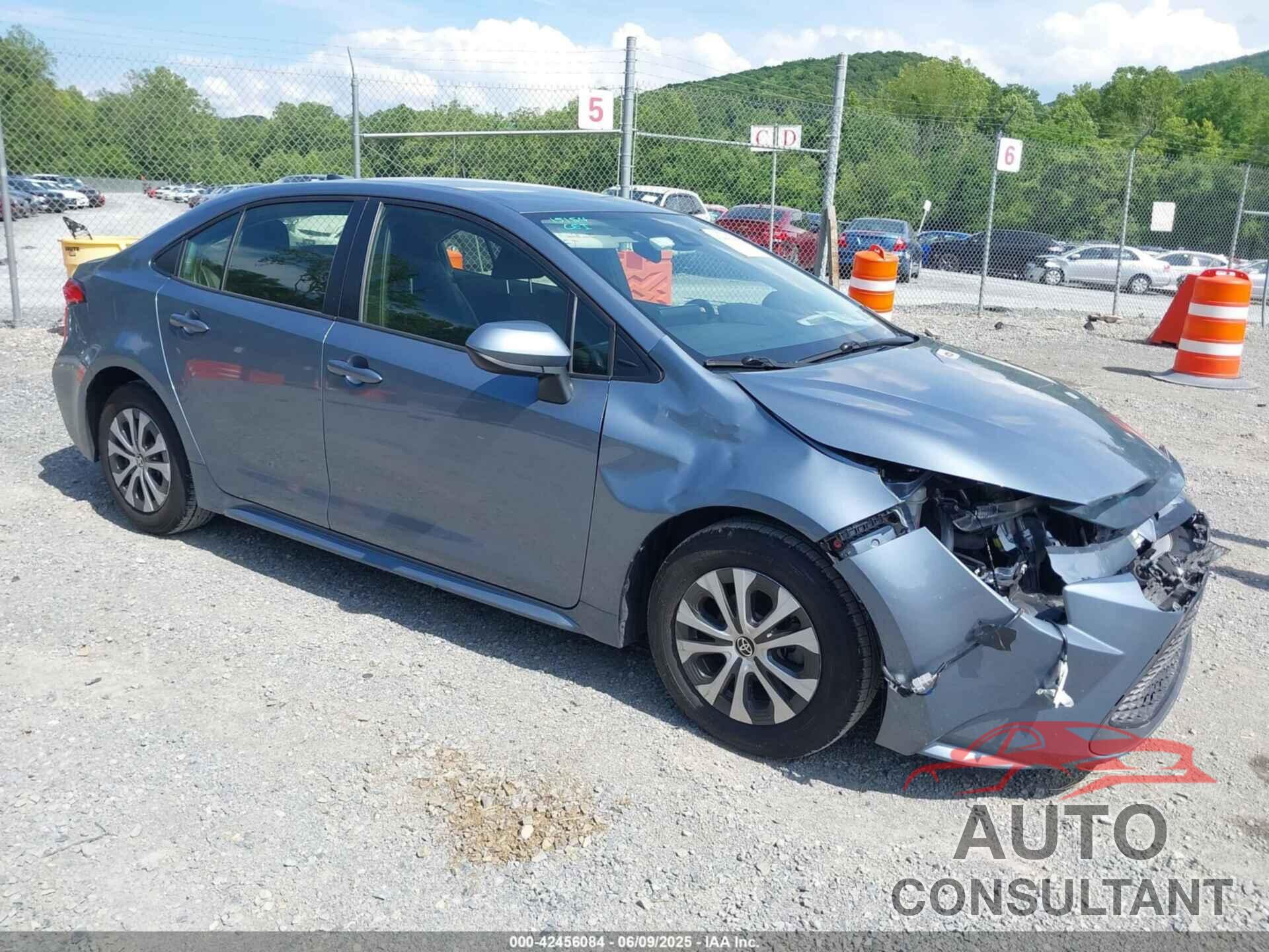 TOYOTA COROLLA 2022 - JTDEAMDE6NJ058955