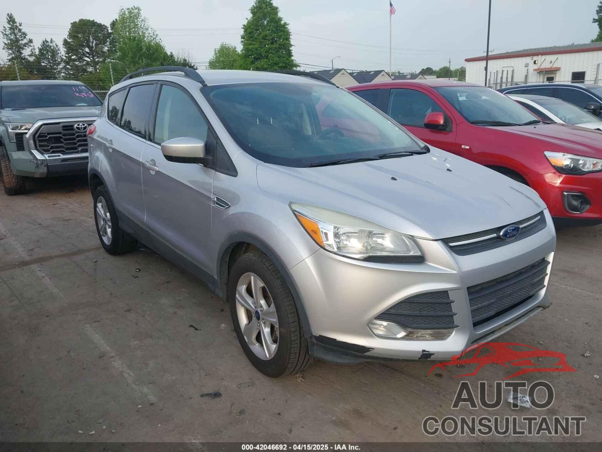 FORD ESCAPE 2015 - 1FMCU0GXXFUC74744