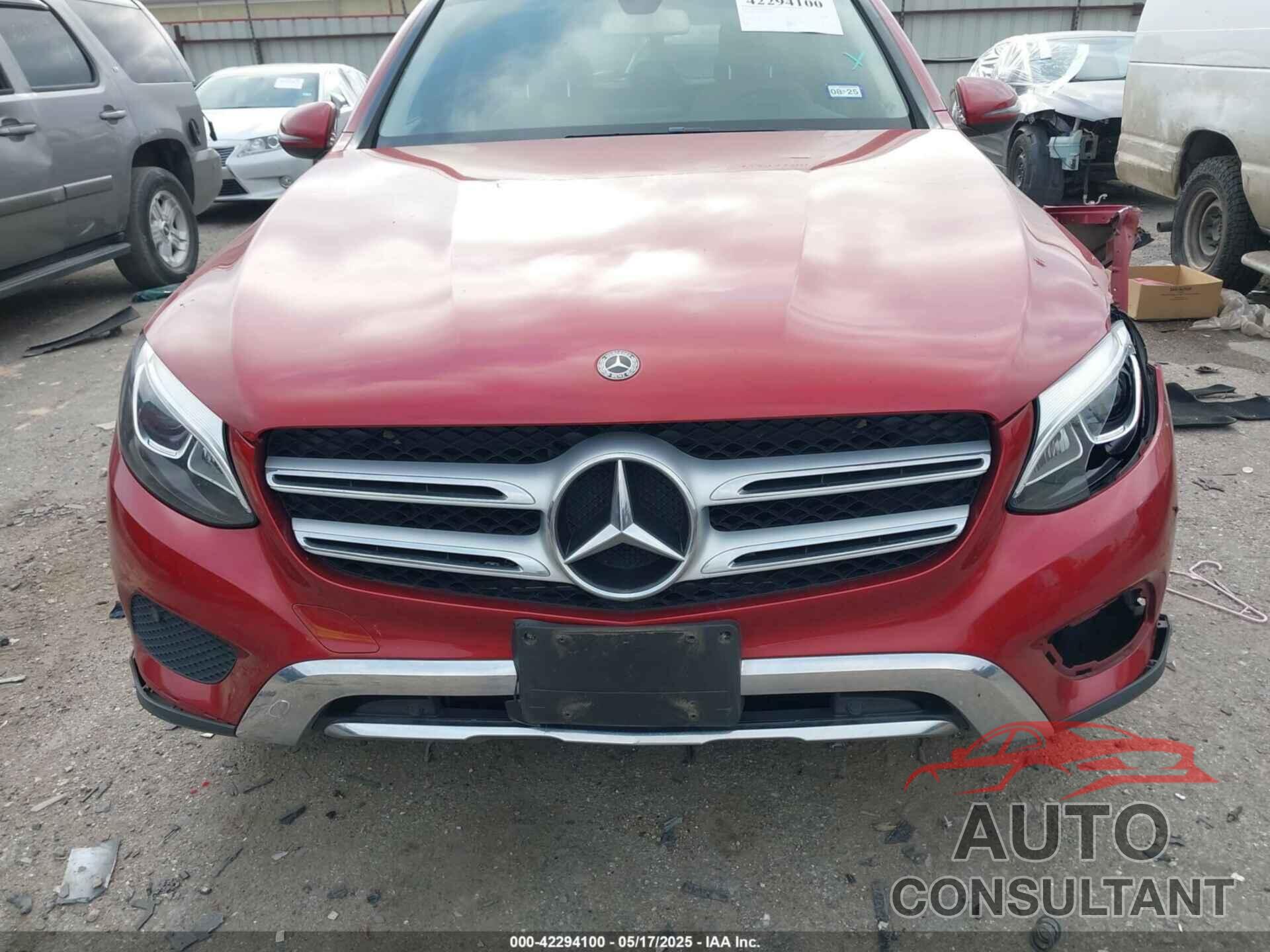 MERCEDES-BENZ GLC 300 2018 - WDC0G4KB7JV082647