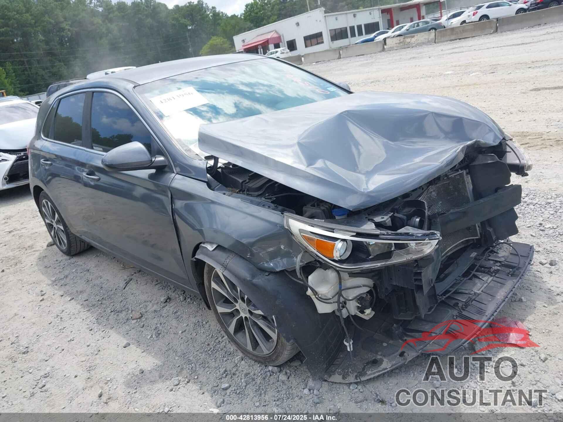 HYUNDAI ELANTRA GT 2018 - KMHH35LE8JU015446