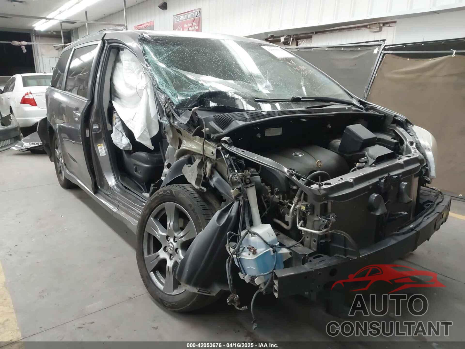 TOYOTA SIENNA 2017 - 5TDXZ3DC1HS841425