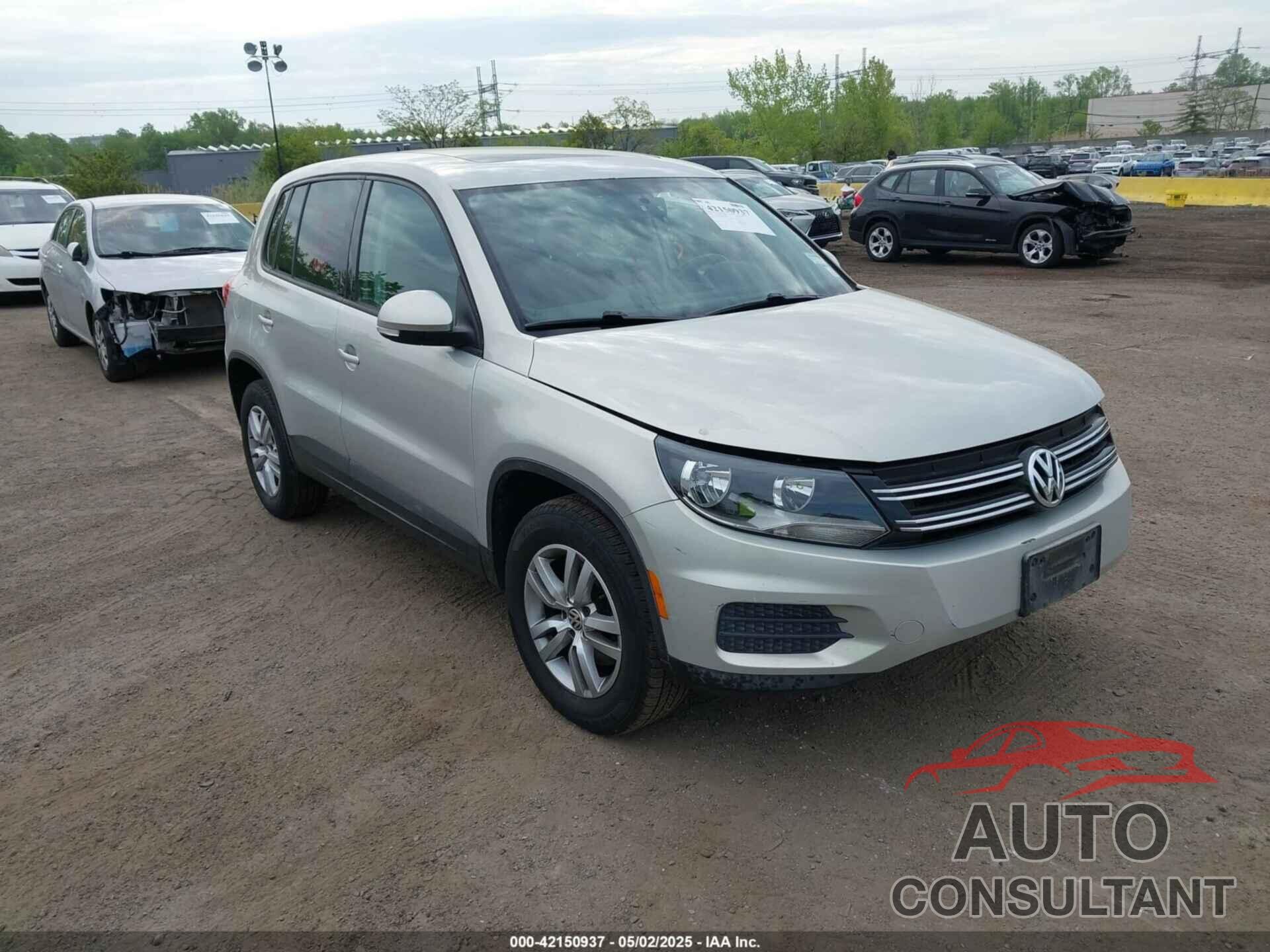 VOLKSWAGEN TIGUAN 2013 - WVGBV7AX8DW508357