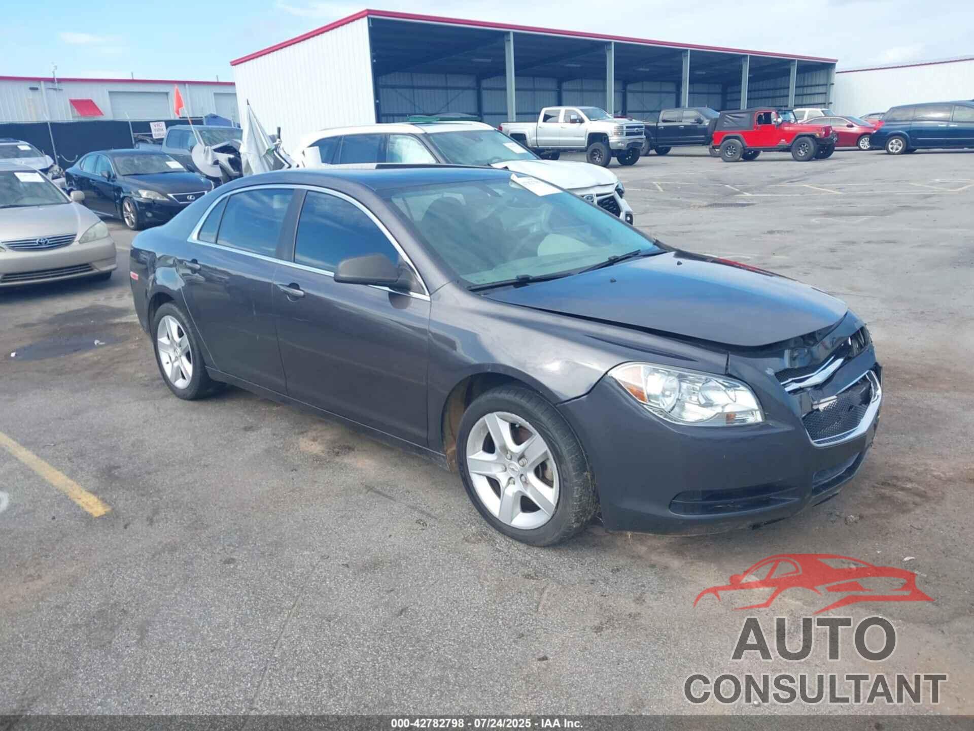 CHEVROLET MALIBU 2011 - 1G1ZB5E16BF324935