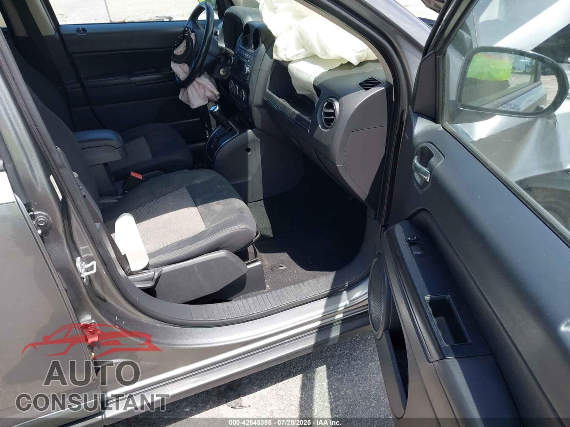 JEEP COMPASS 2011 - 1J4NF1FB5BD282970