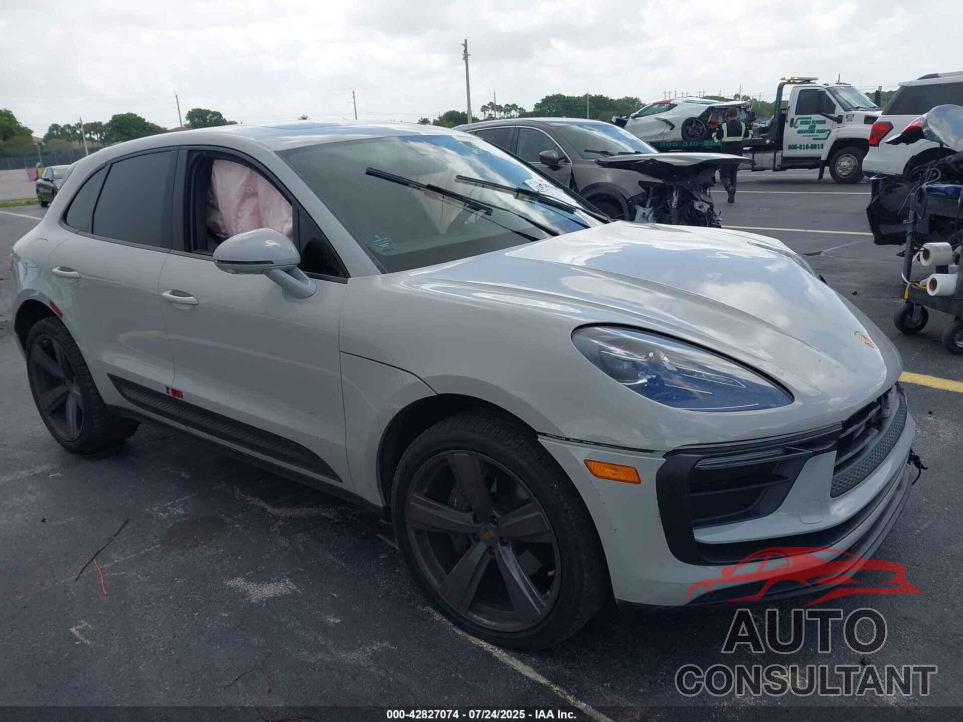 PORSCHE MACAN 2022 - WP1AA2A58NLB09110