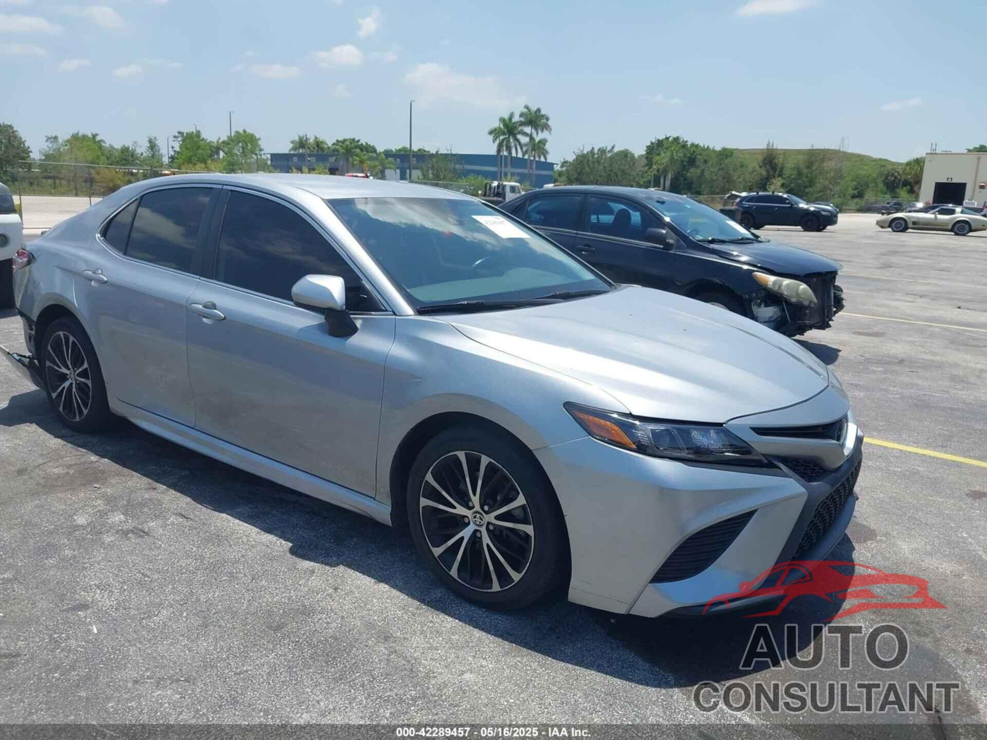 TOYOTA CAMRY 2020 - 4T1G11AK3LU509803