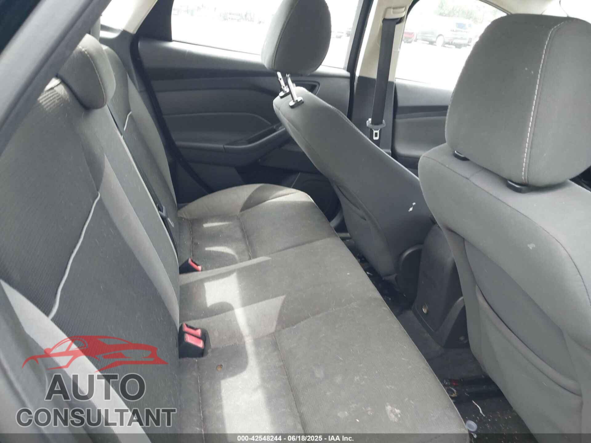 FORD FOCUS 2014 - 1FADP3F23EL307360