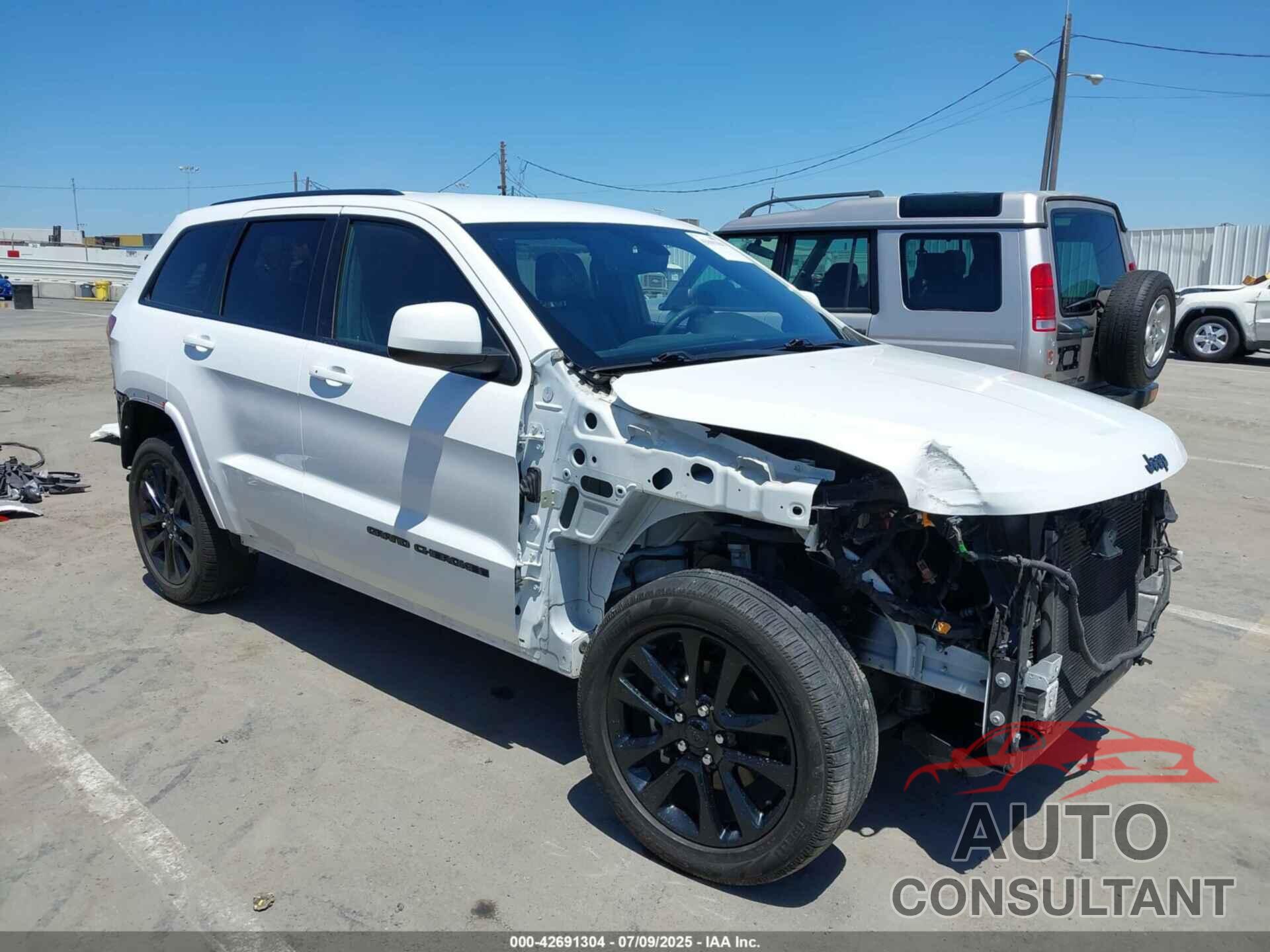 JEEP GRAND CHEROKEE 2018 - 1C4RJEAG2JC404009