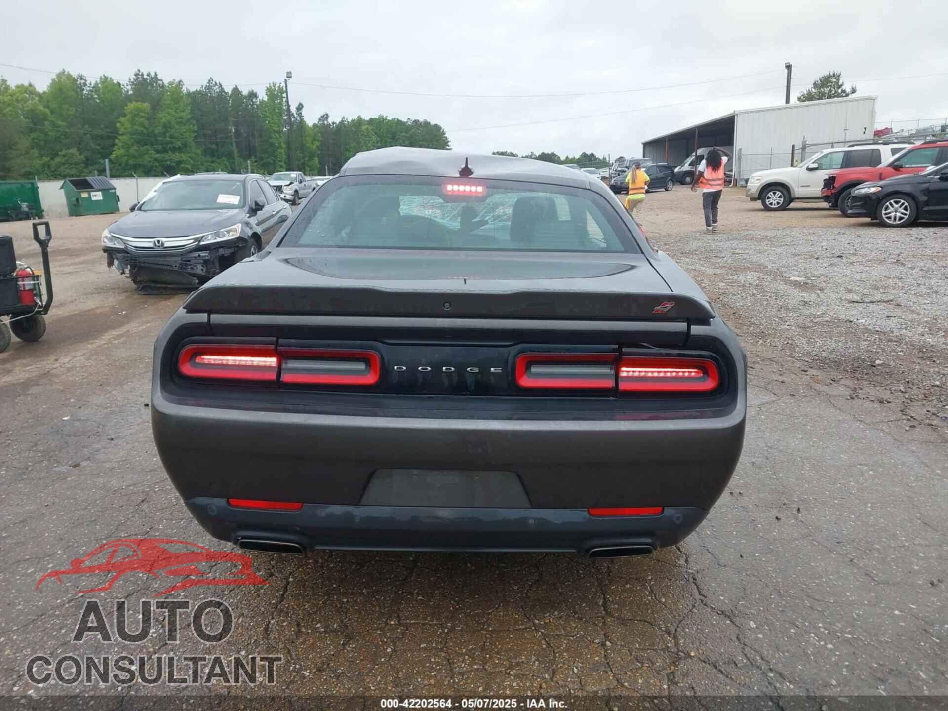 DODGE CHALLENGER 2018 - 2C3CDZGG3JH257471