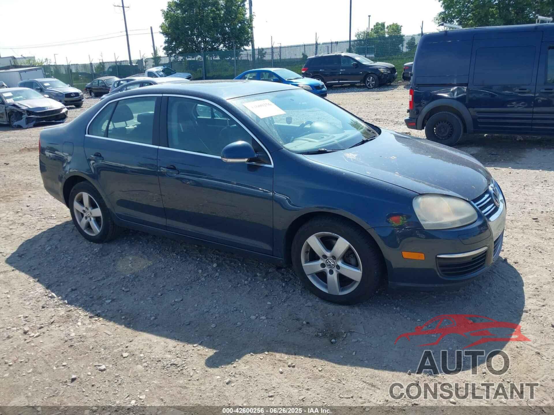 VOLKSWAGEN JETTA 2009 - 3VWRM71K89M176368