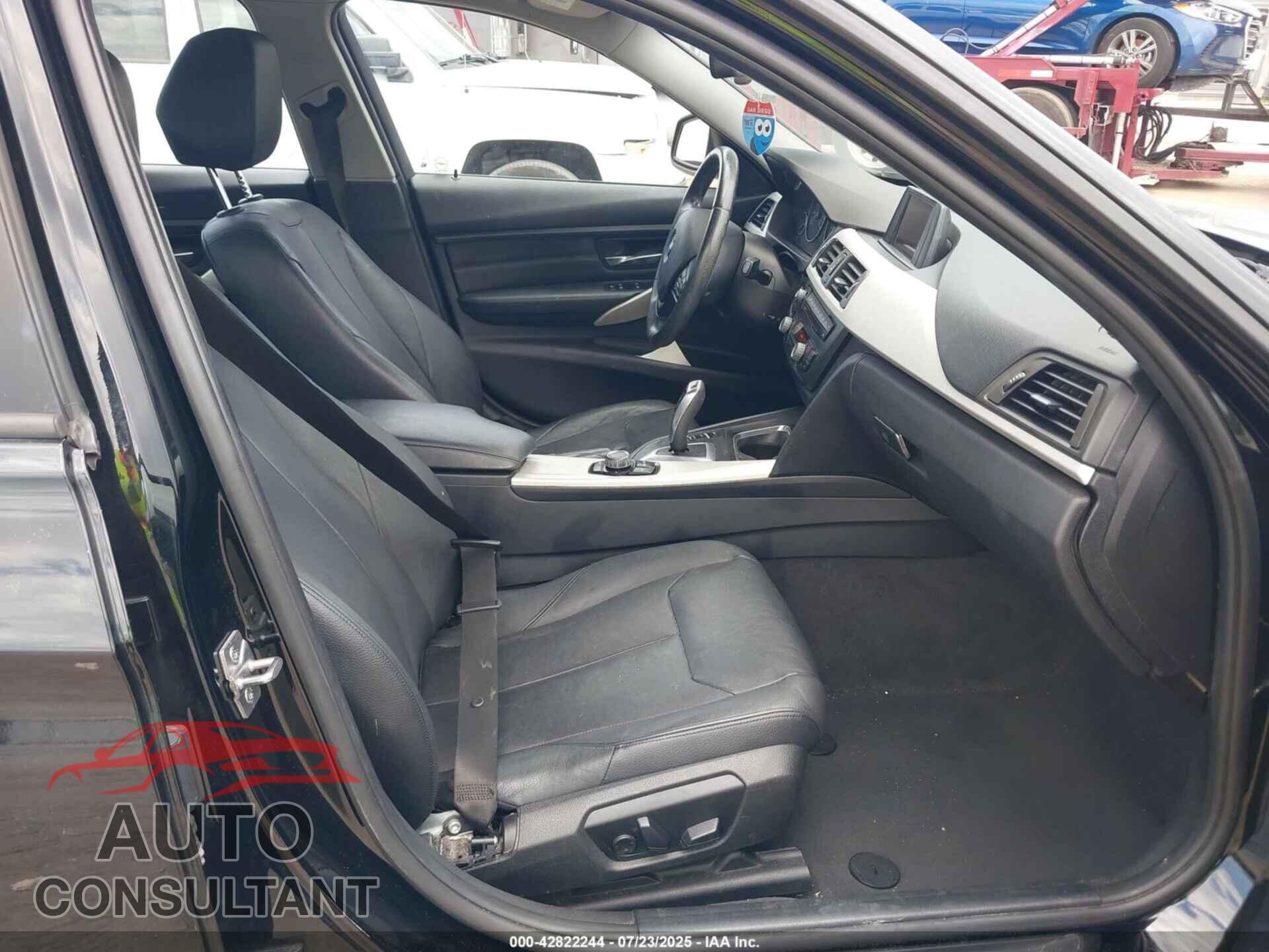 BMW 320I 2013 - WBA3B1C5XDK129844