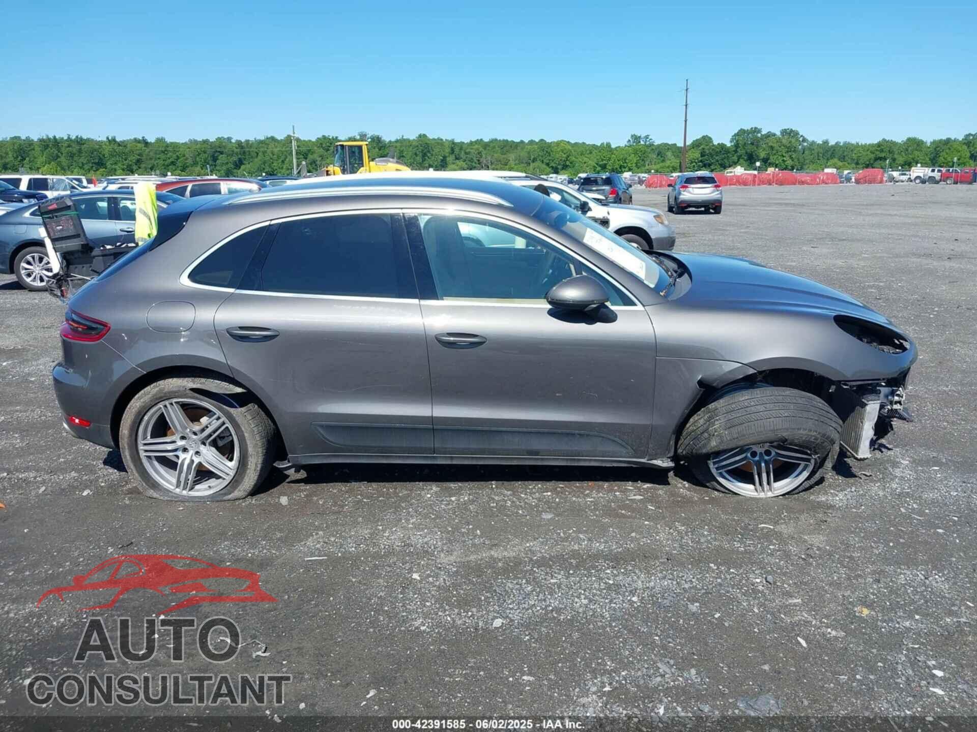 PORSCHE MACAN 2015 - WP1AB2A59FLB74613