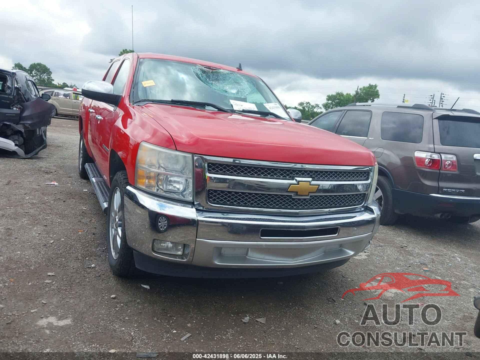 CHEVROLET SILVERADO 1500 2013 - 3GCPCSE03DG364652