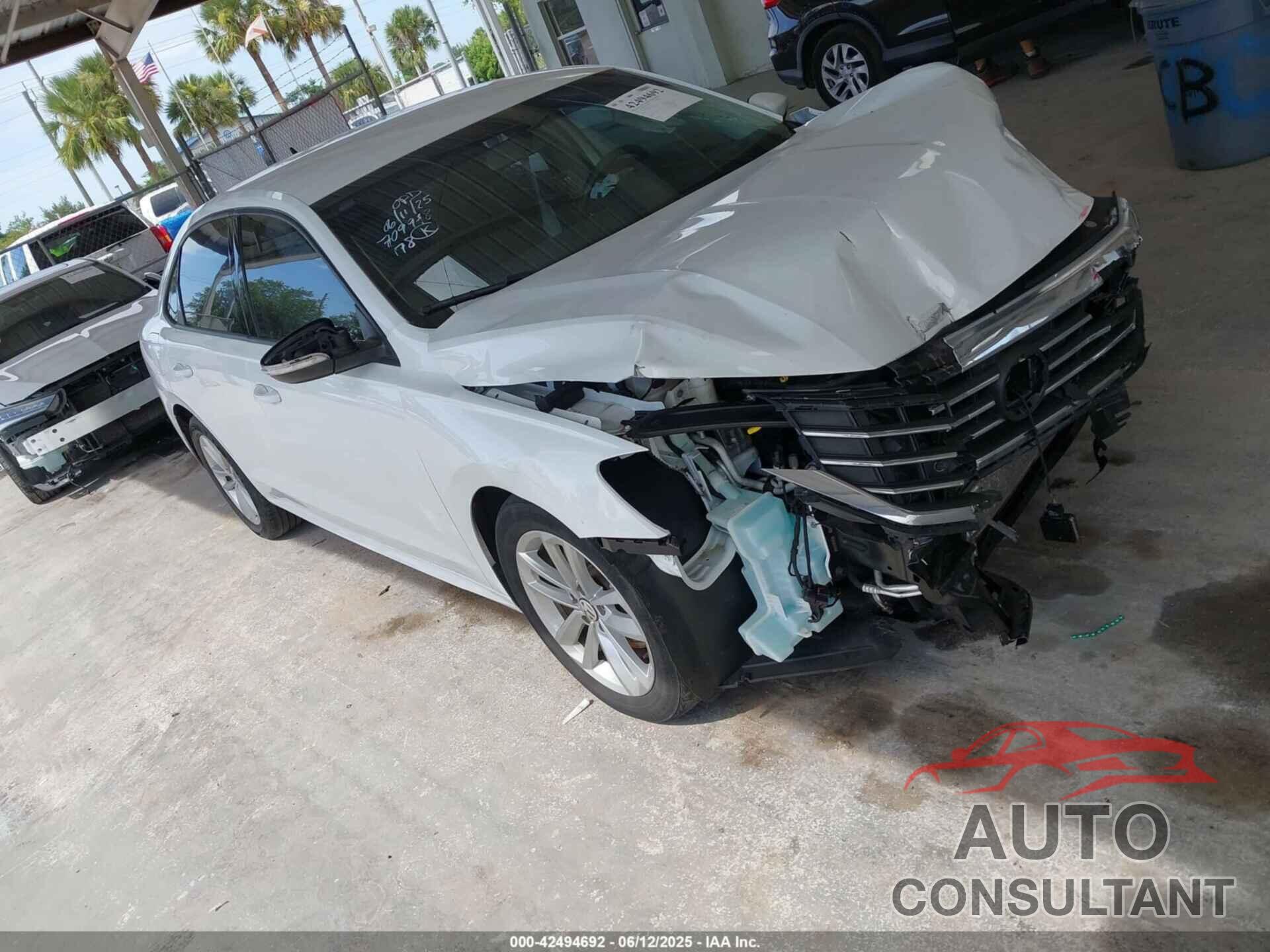 VOLKSWAGEN PASSAT 2021 - 1VWAA7A39MC015312