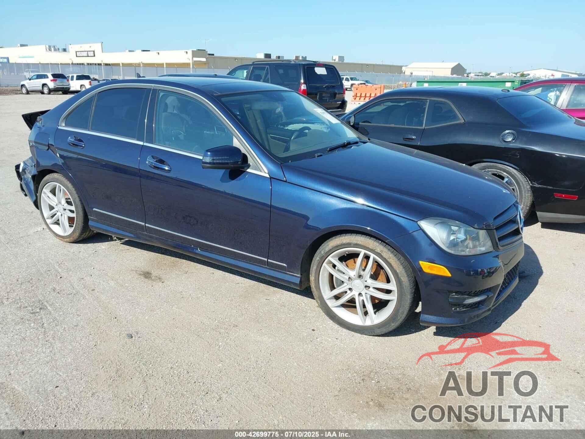 MERCEDES-BENZ C 250 2014 - WDDGF4HB8ER306043