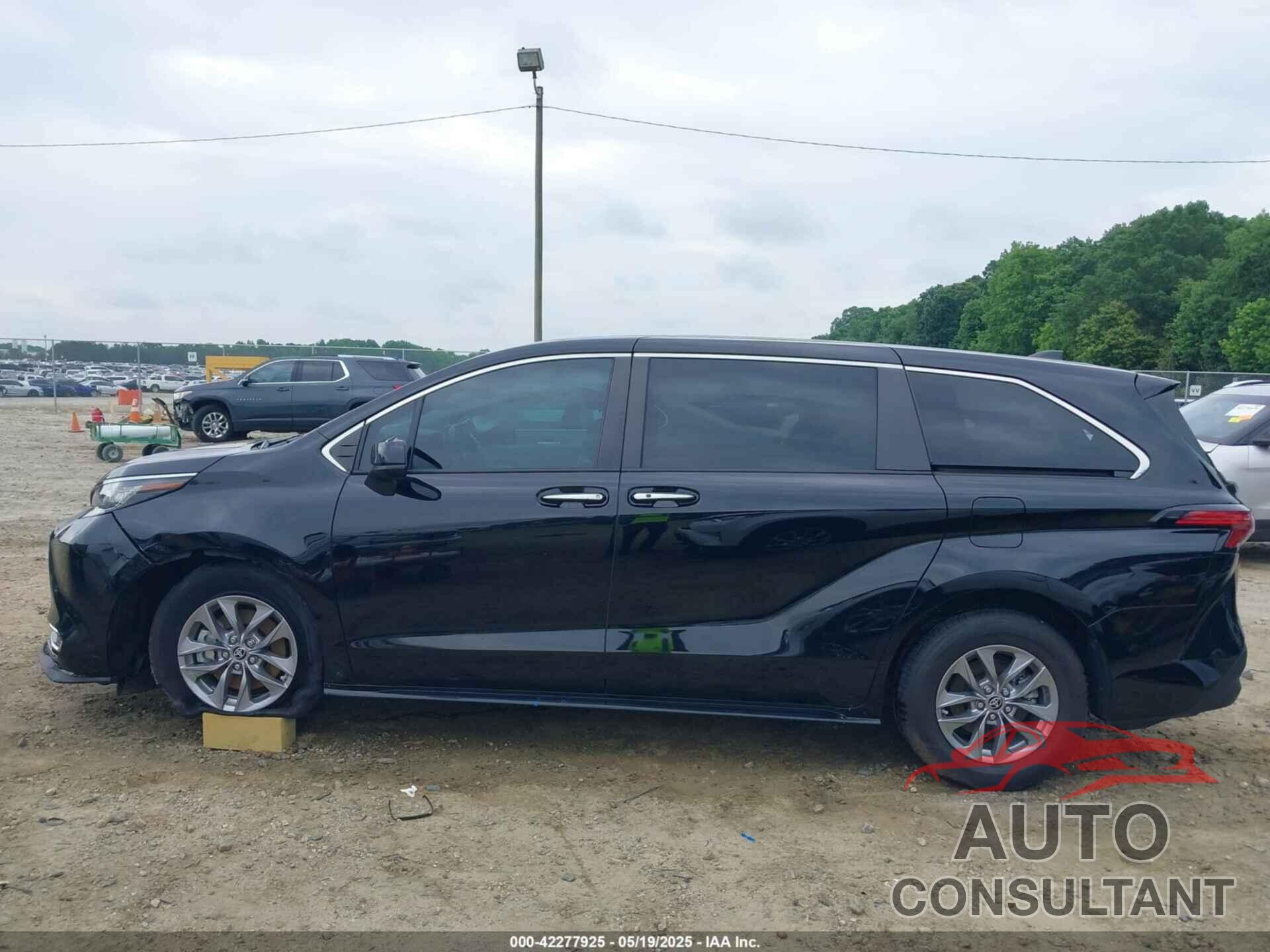 TOYOTA SIENNA 2022 - 5TDYRKEC3NS126025