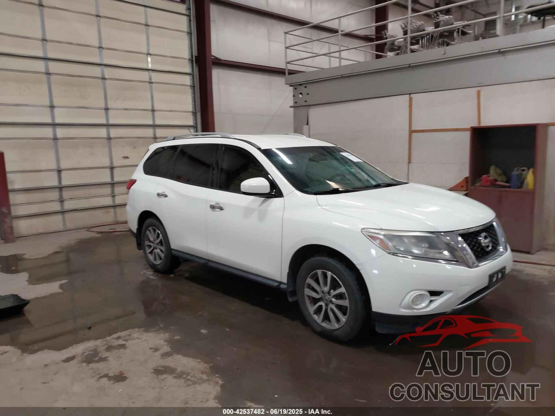 NISSAN PATHFINDER 2015 - 5N1AR2MM6FC643961