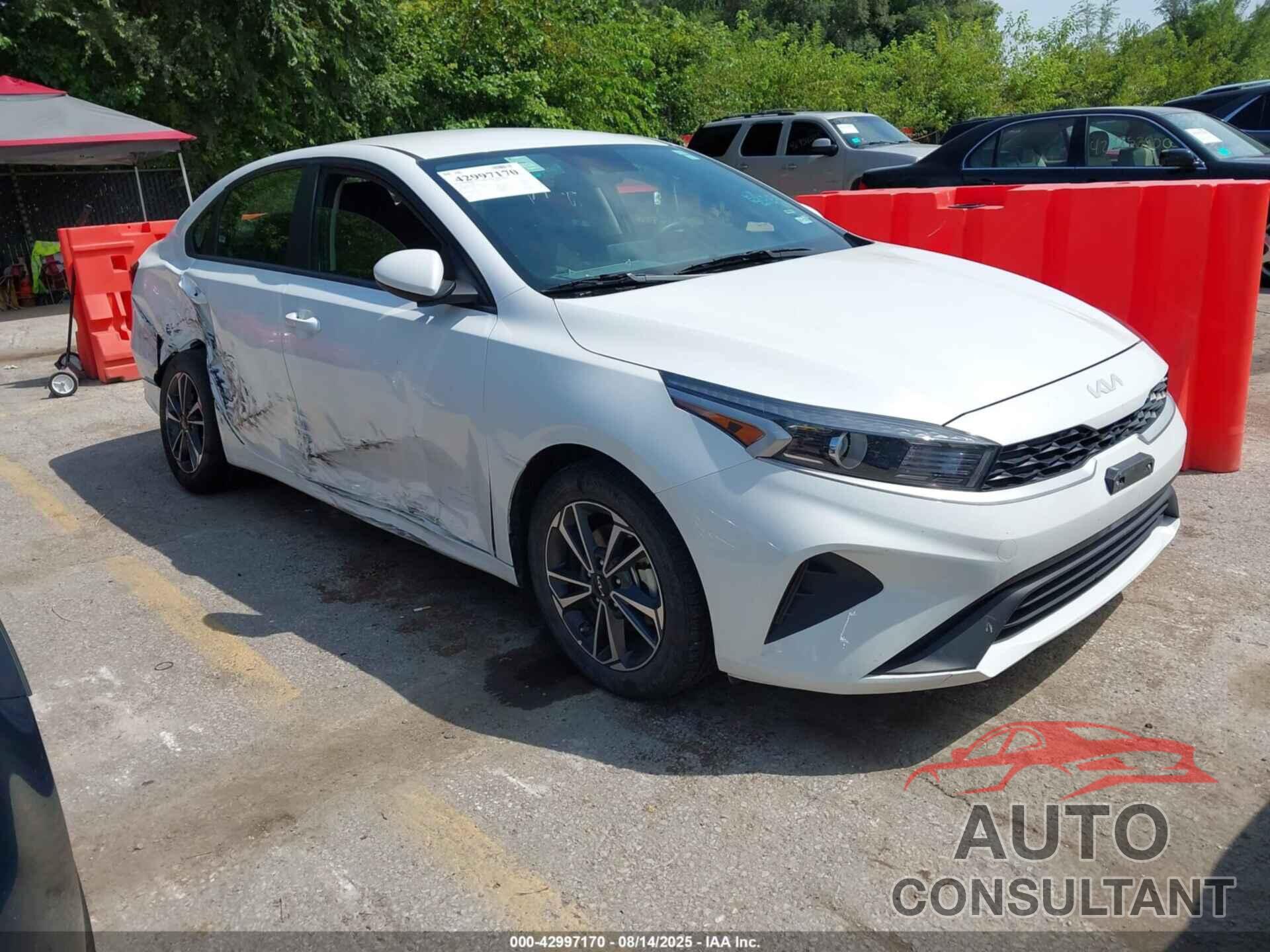 KIA FORTE 2024 - 3KPF24AD5RE749023