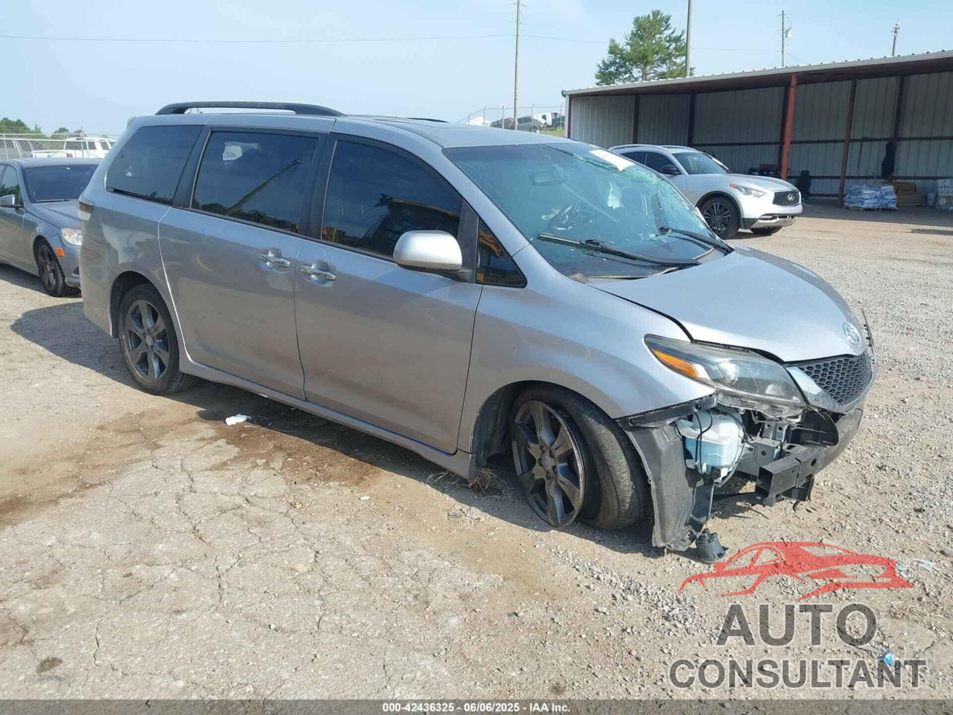 TOYOTA SIENNA 2017 - 5TDXZ3DC3HS818373