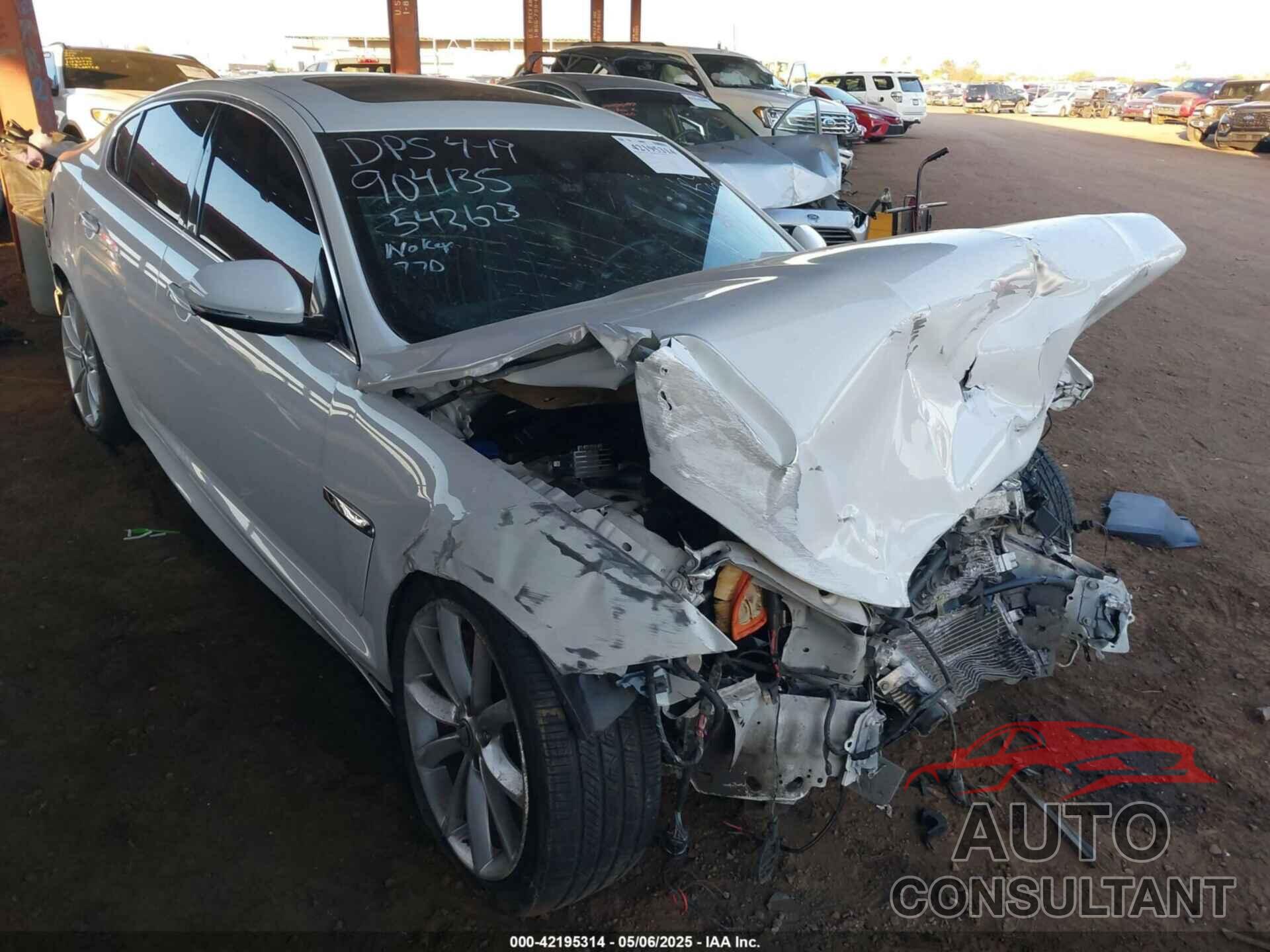 JAGUAR XF 2012 - SAJWA0HB8CLS43623