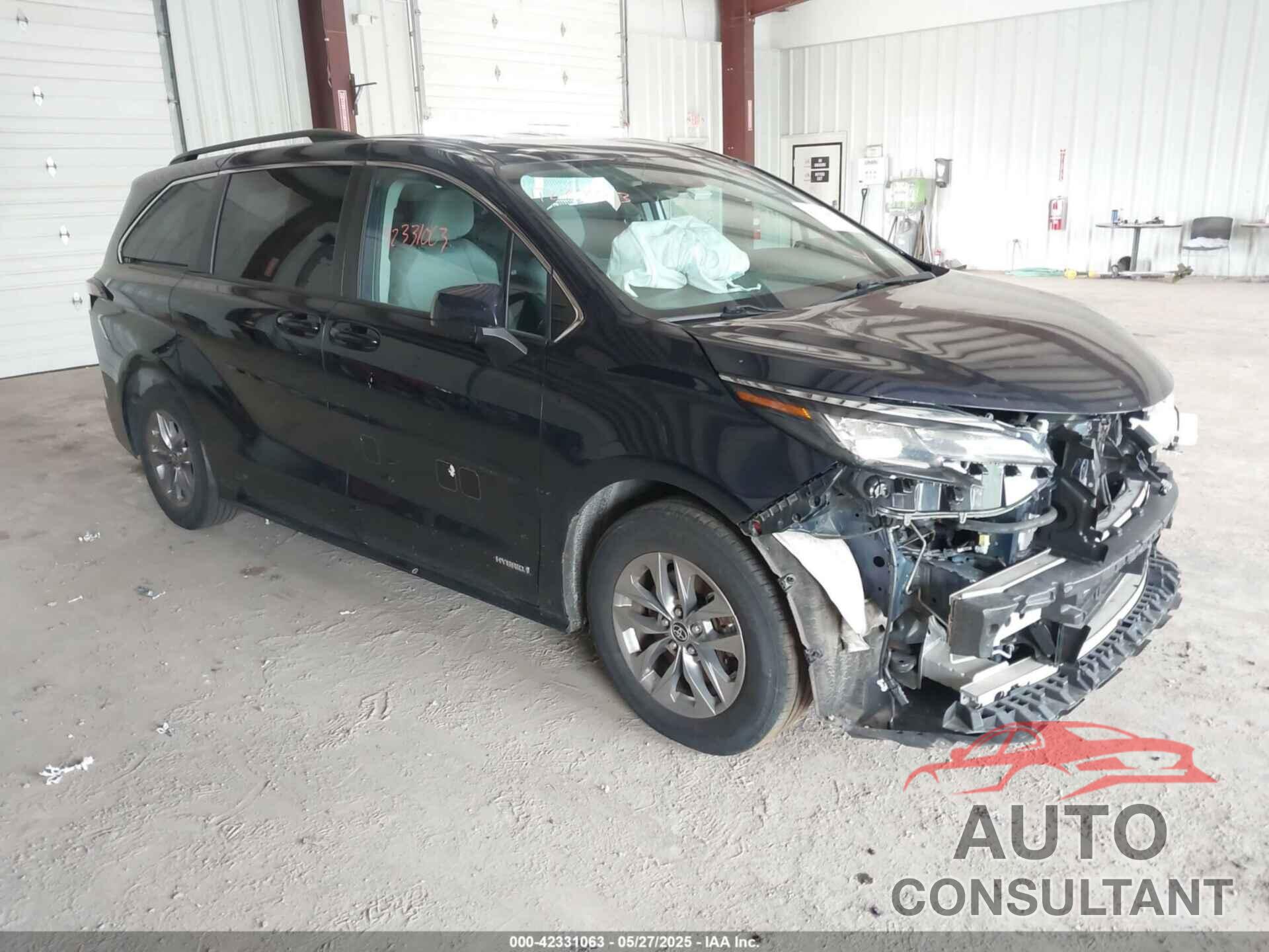 TOYOTA SIENNA 2021 - 5TDKRKEC3MS070561