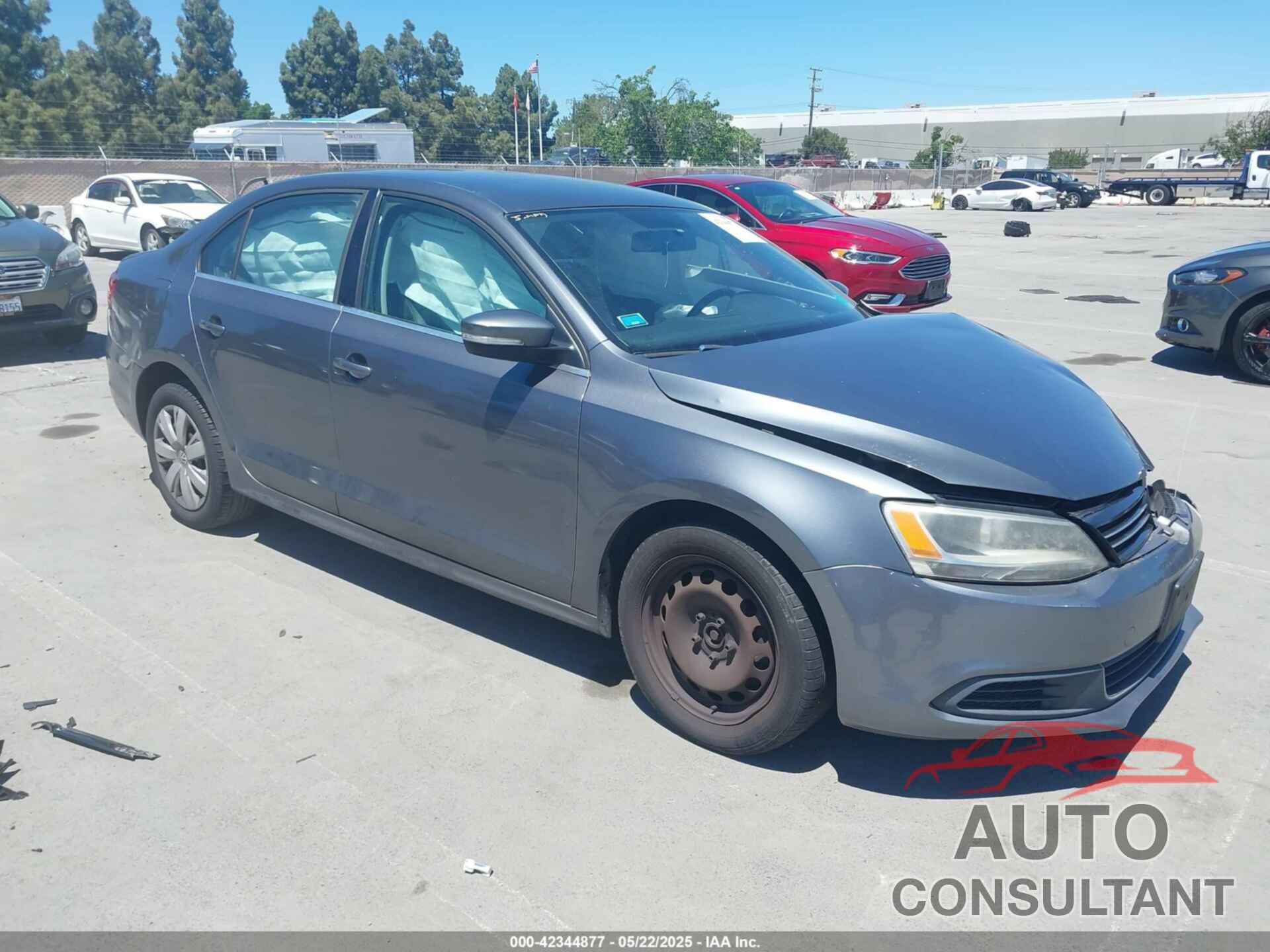 VOLKSWAGEN JETTA 2013 - 3VWDP7AJ5DM435769