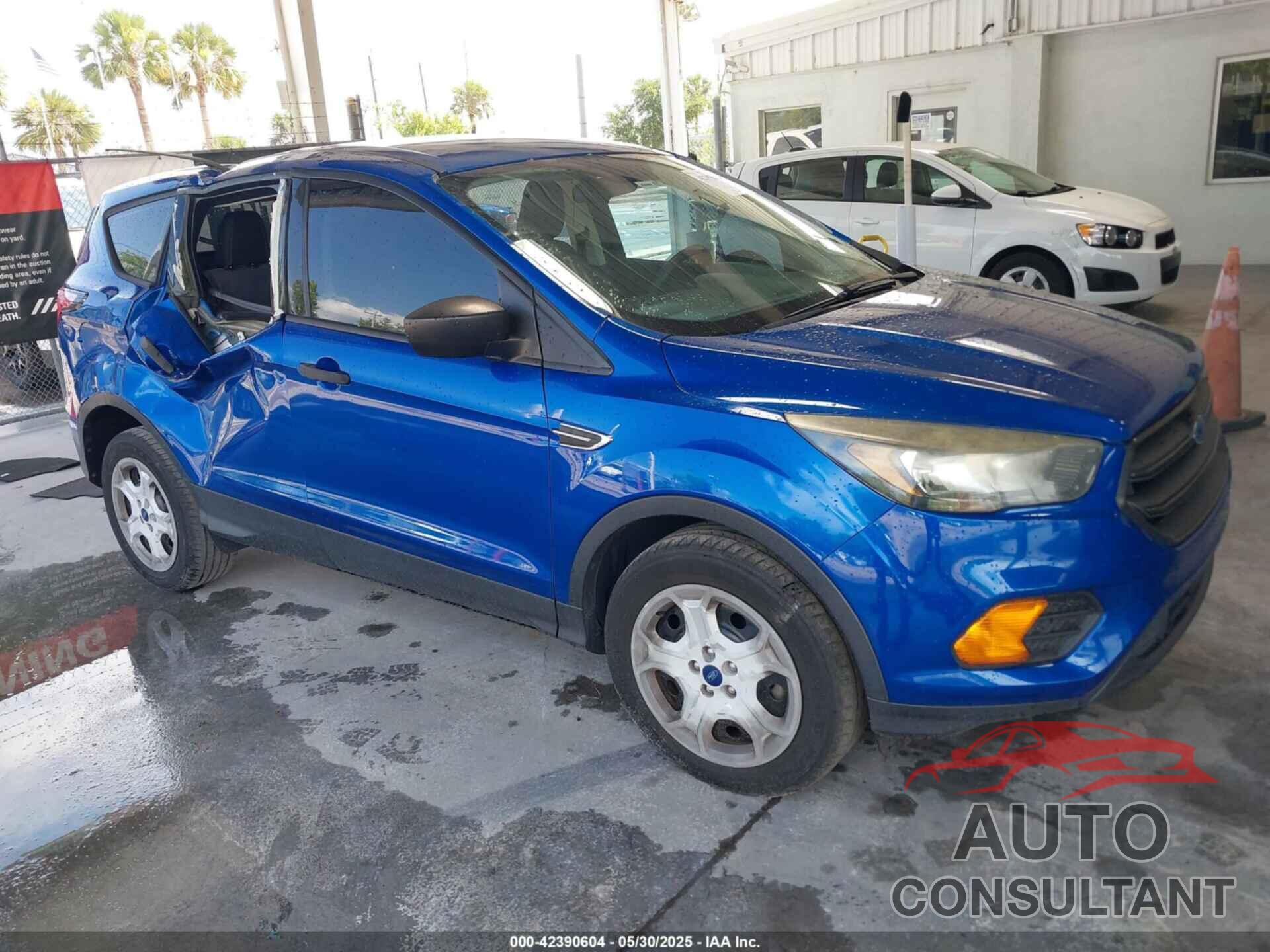 FORD ESCAPE 2018 - 1FMCU0F76JUA27845