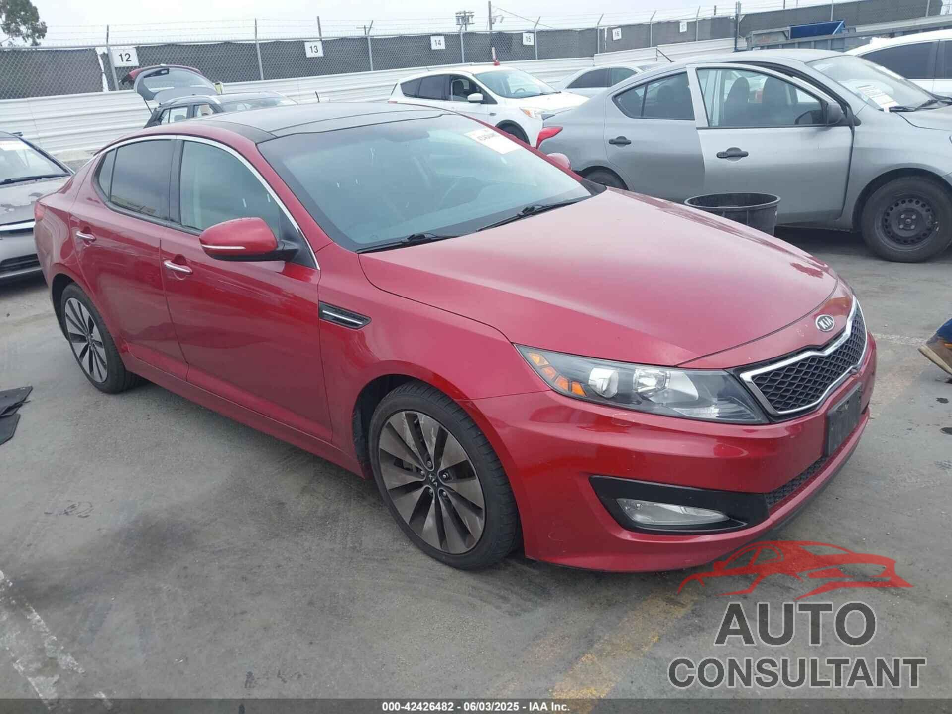 KIA OPTIMA 2012 - 5XXGR4A64CG019121